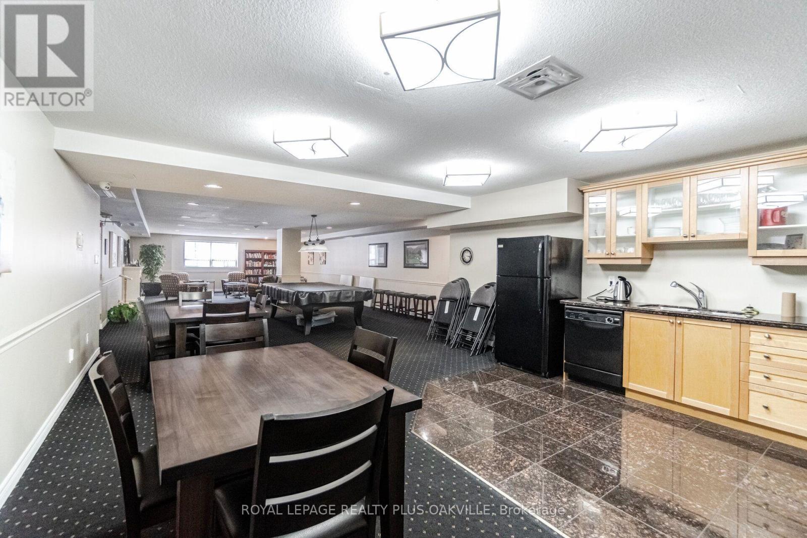 601 - 1998 Ironstone Drive, Burlington, Ontario  L7L 7P7 - Photo 42 - W13699616