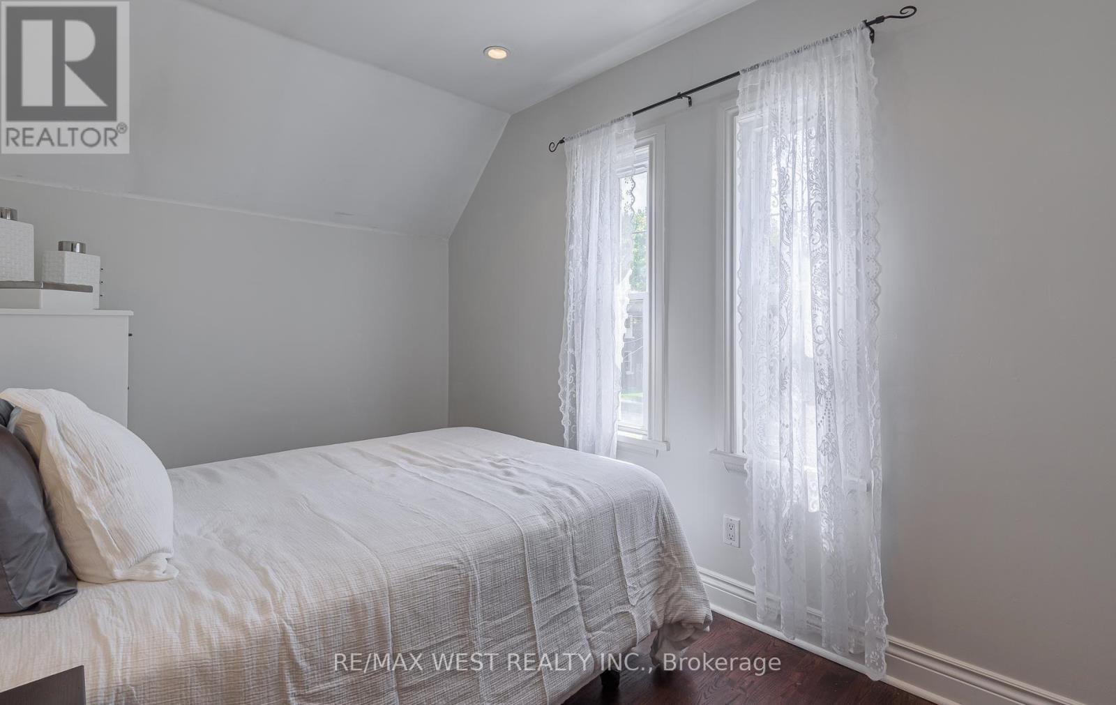 37 Main Street N, Halton Hills, Ontario  L7J 1V5 - Photo 32 - W13699644