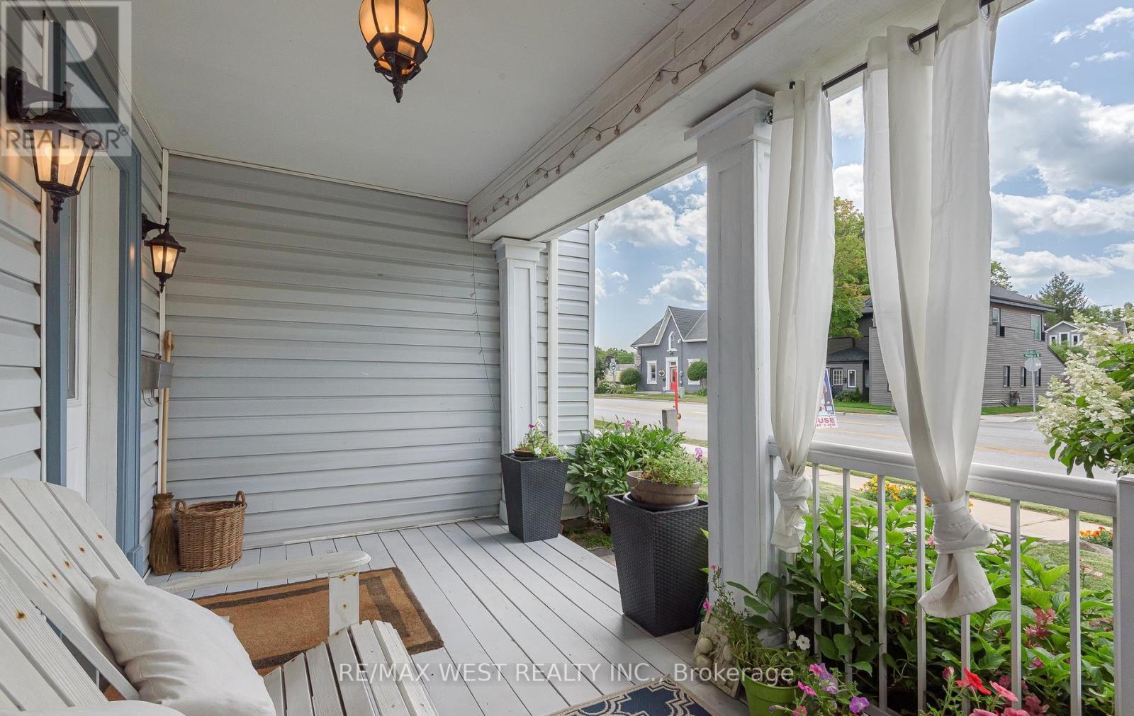37 Main Street N, Halton Hills, Ontario  L7J 1V5 - Photo 6 - W13699644