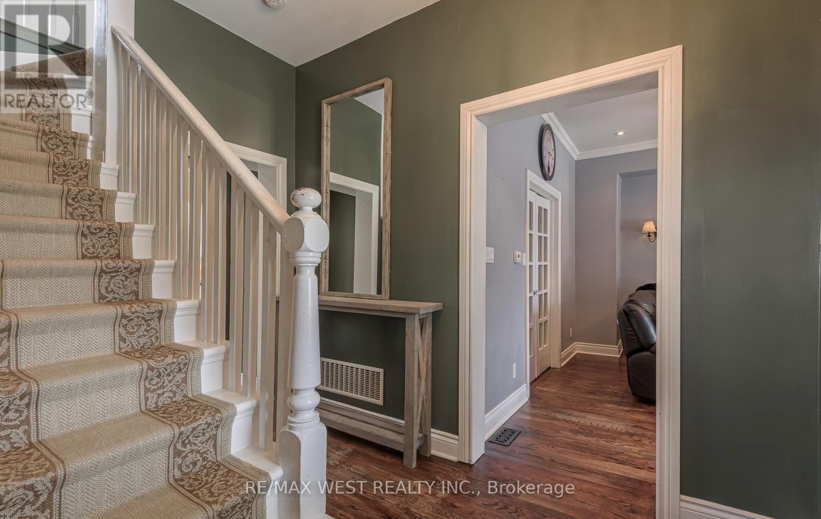 37 Main Street N, Halton Hills, Ontario  L7J 1V5 - Photo 9 - W13699644
