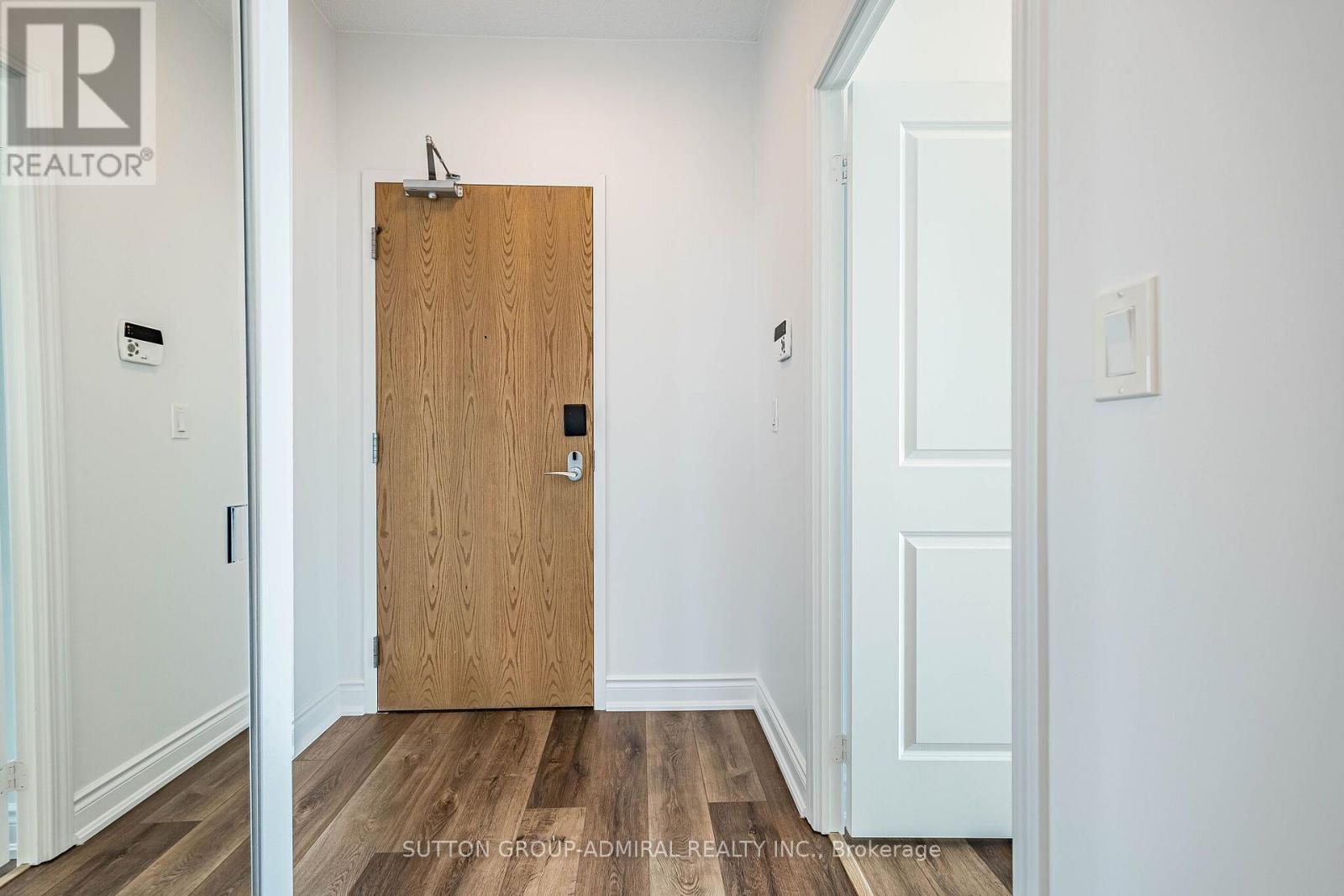 803 - 1900 Lake Shore Boulevard W, Toronto, Ontario  M6S 1A4 - Photo 5 - W13699650