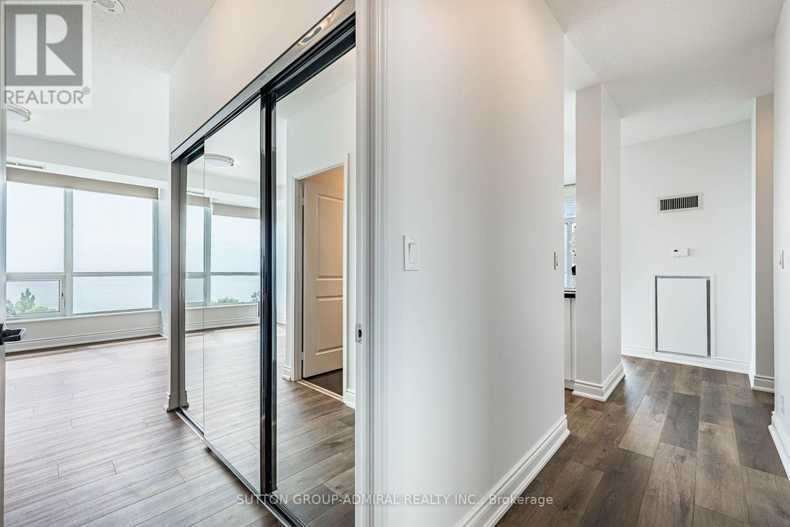 803 - 1900 Lake Shore Boulevard W, Toronto, Ontario  M6S 1A4 - Photo 6 - W13699650