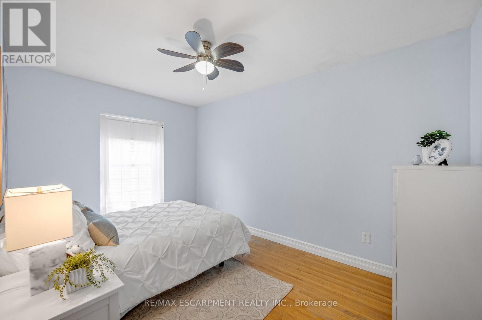 5073 Queen's Court, Burlington, Ontario  L7L 3Z1 - Photo 17 - W13699654