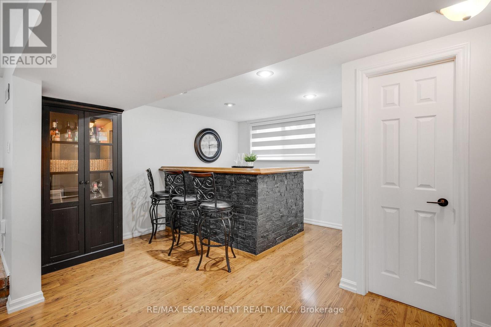 5073 Queen's Court, Burlington, Ontario  L7L 3Z1 - Photo 24 - W13699654