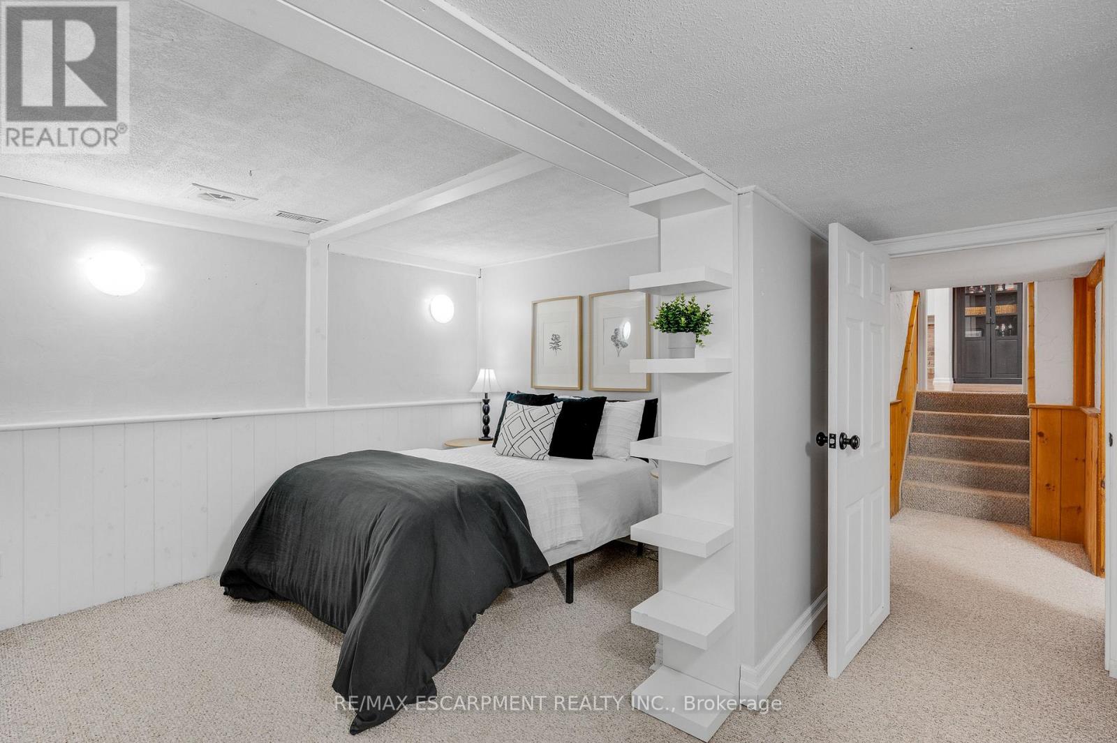 5073 Queen's Court, Burlington, Ontario  L7L 3Z1 - Photo 27 - W13699654