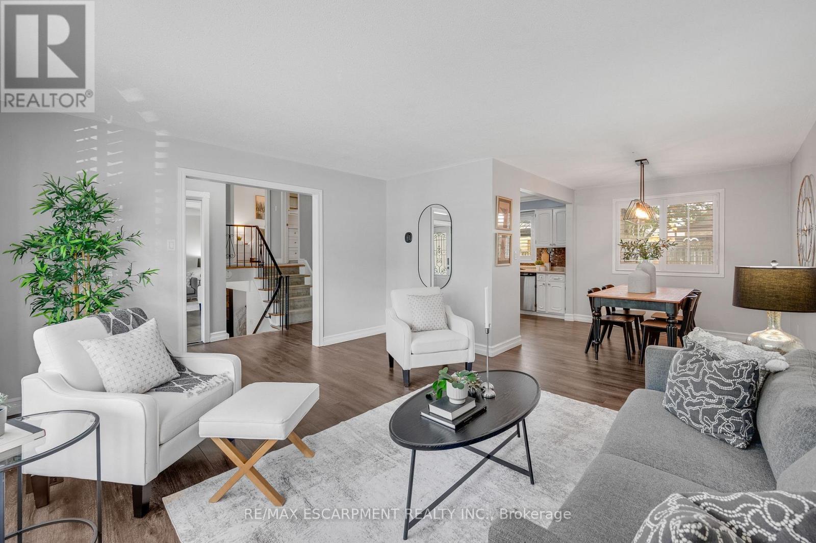 5073 Queen's Court, Burlington, Ontario  L7L 3Z1 - Photo 6 - W13699654