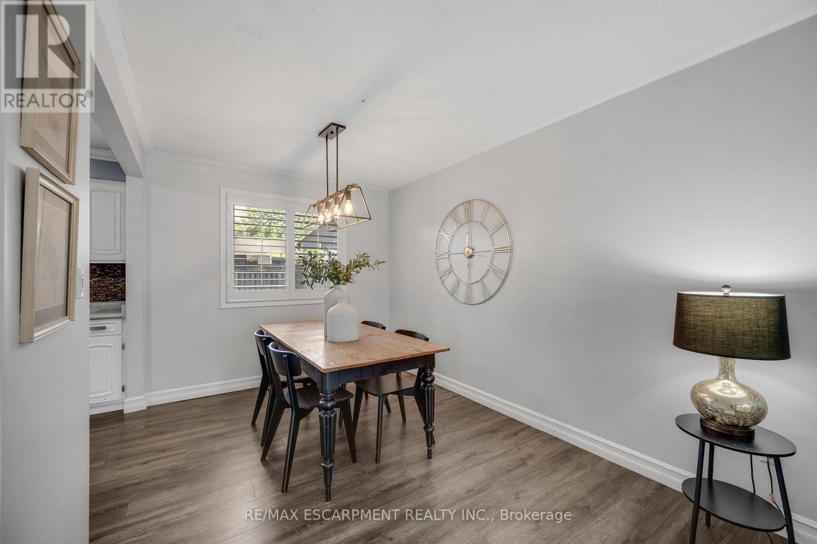 5073 Queen's Court, Burlington, Ontario  L7L 3Z1 - Photo 8 - W13699654