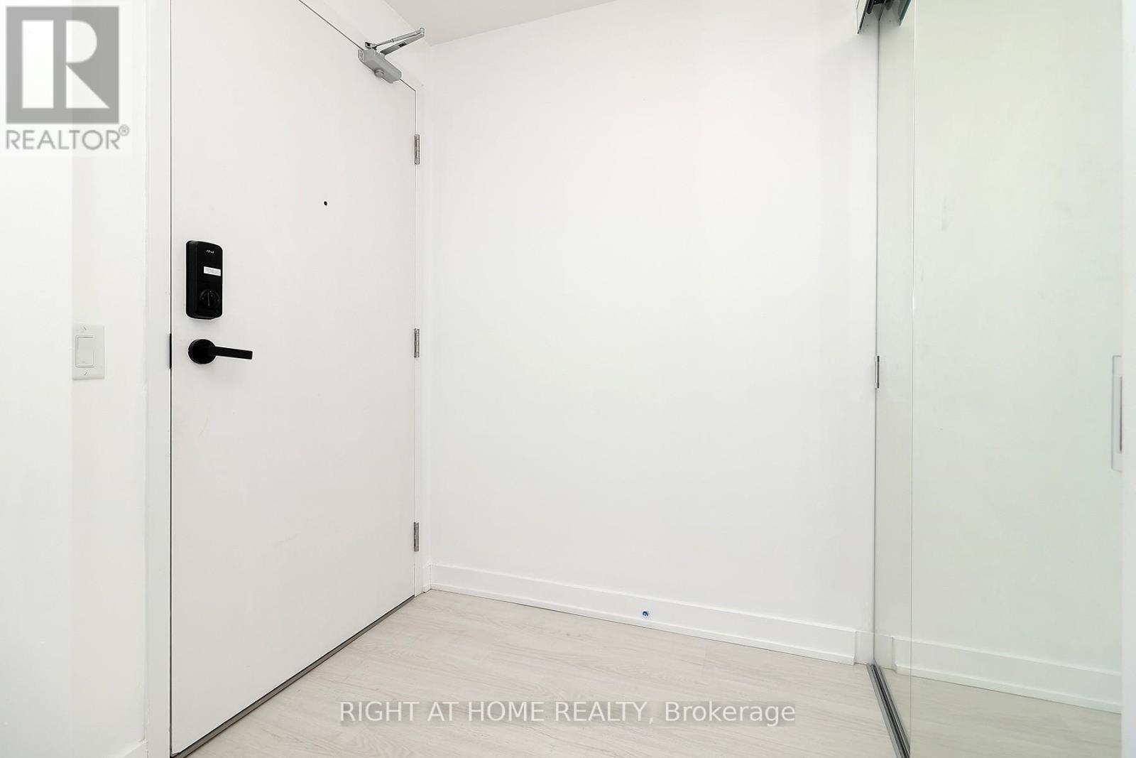 Unknown Address, ,    - Photo 2 - W13699656