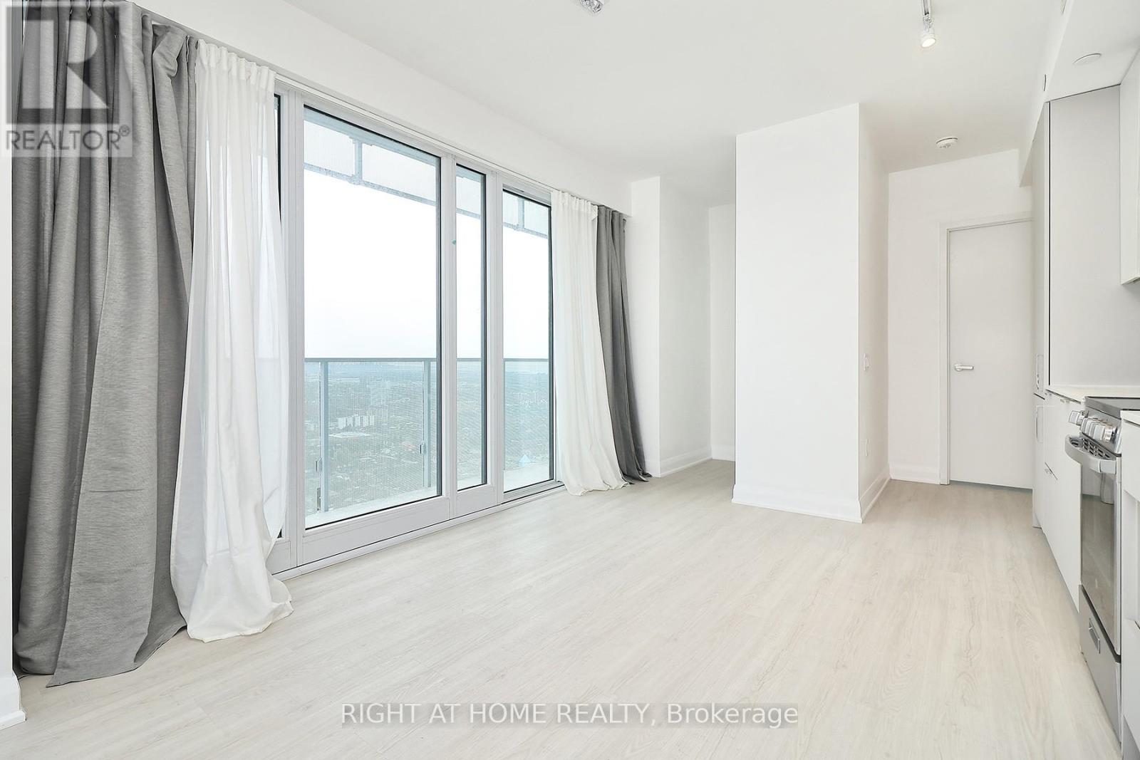 Unknown Address, ,    - Photo 5 - W13699656