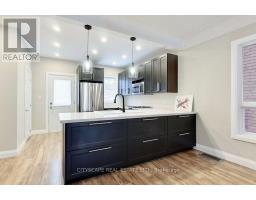 39 HOLTON AVENUE N, Hamilton, Ontario