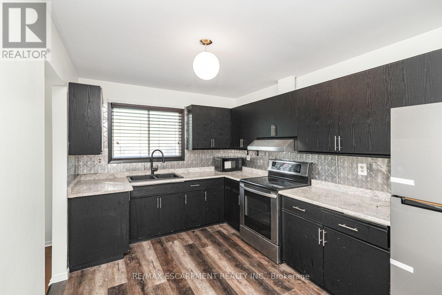 Upper - 1290 Stone Church Road E, Hamilton, Ontario  L8W 2C8 - Photo 8 - X13699522
