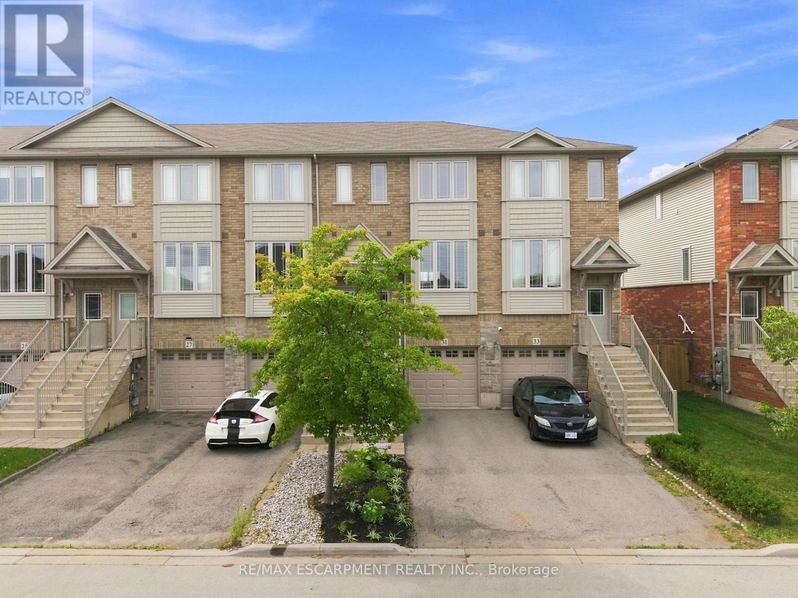 31 Edenrock Drive, Hamilton, Ontario  L8E 0G6 - Photo 2 - X13699588