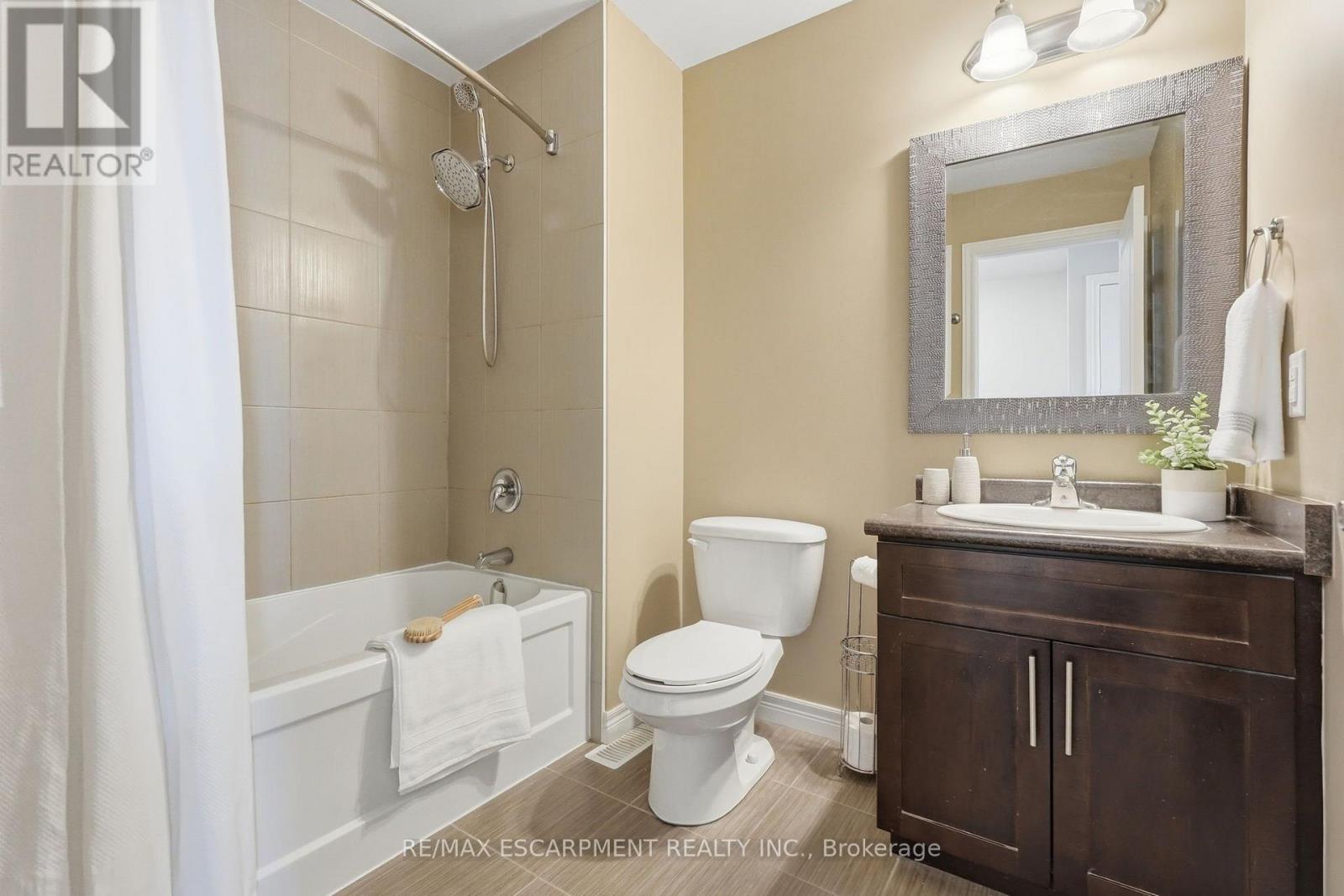 31 Edenrock Drive, Hamilton, Ontario  L8E 0G6 - Photo 20 - X13699588