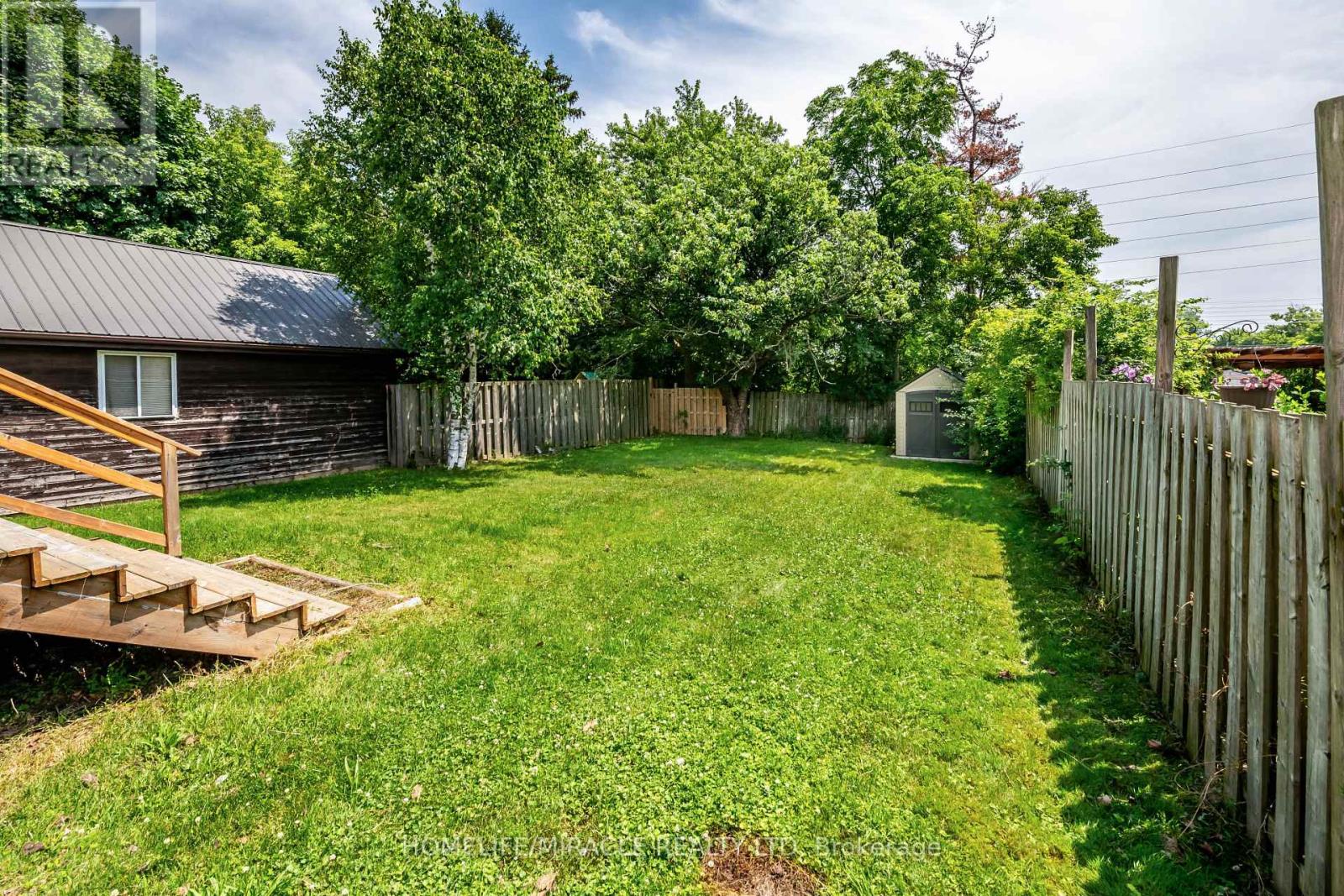 4428 Homewood Avenue, Niagara Falls, Ontario  L2E 4X5 - Photo 10 - X13699592