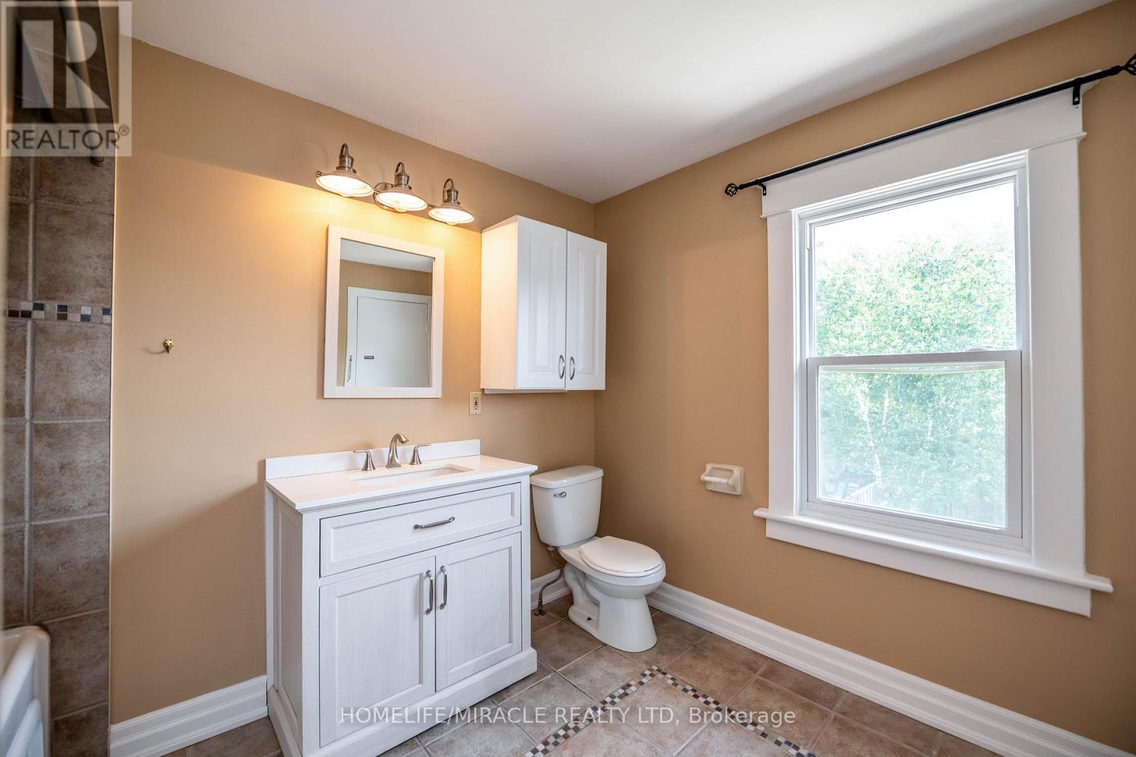4428 Homewood Avenue, Niagara Falls, Ontario  L2E 4X5 - Photo 21 - X13699592