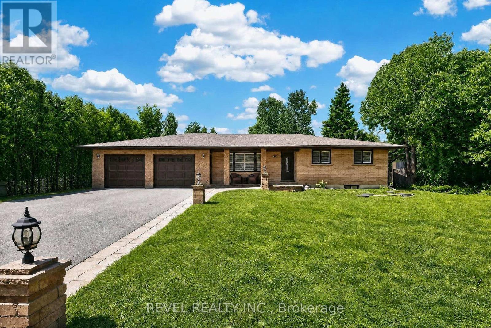 1036 SHELLARD SIDE ROAD, North Dumfries, Ontario