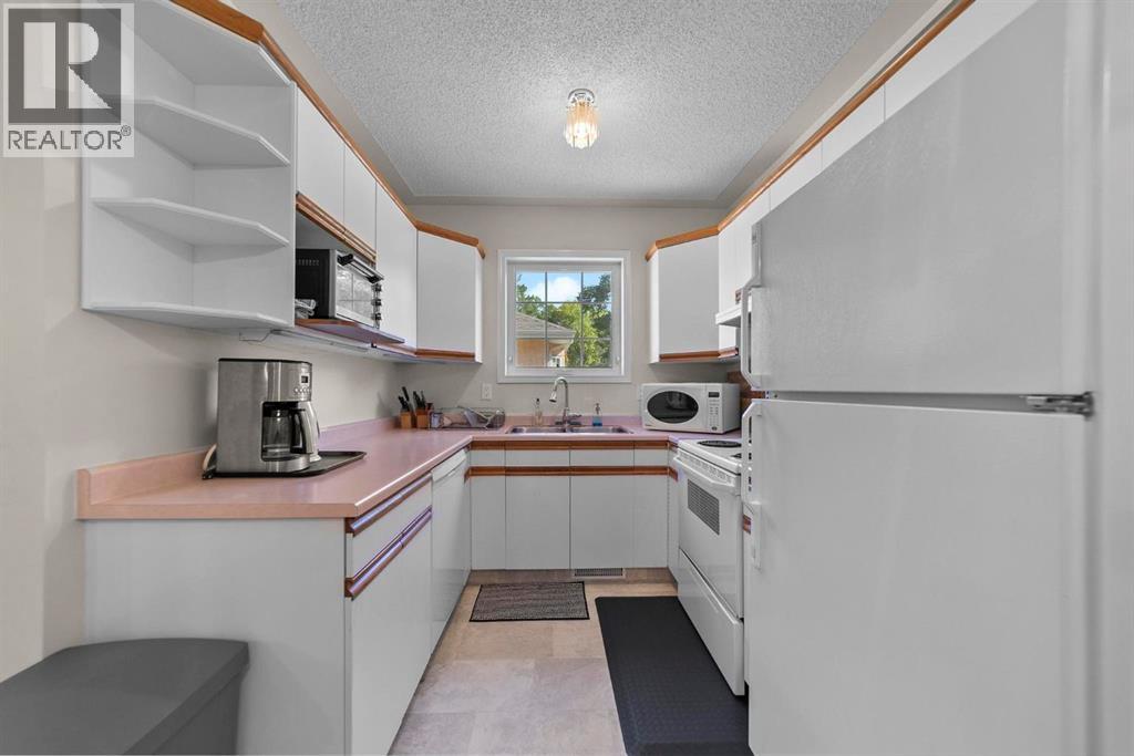 2, 5014 56 Street, Camrose, Alberta  T4V 2C9 - Photo 8 - A2336871