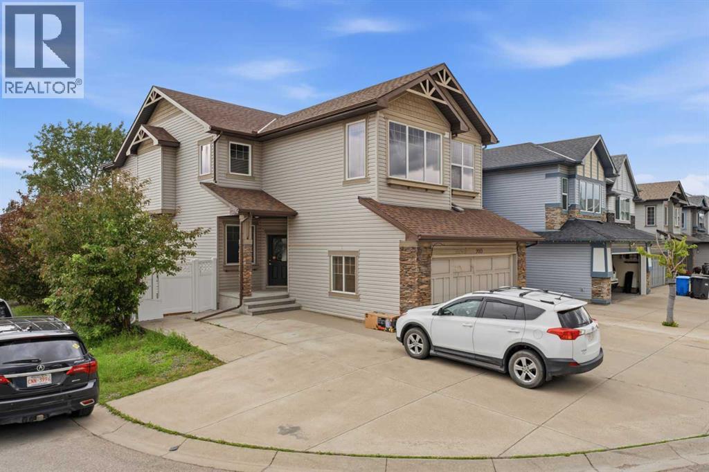 290 Valleyview Court SE, Calgary, Alberta  T2B 0K7 - Photo 1 - A2326452