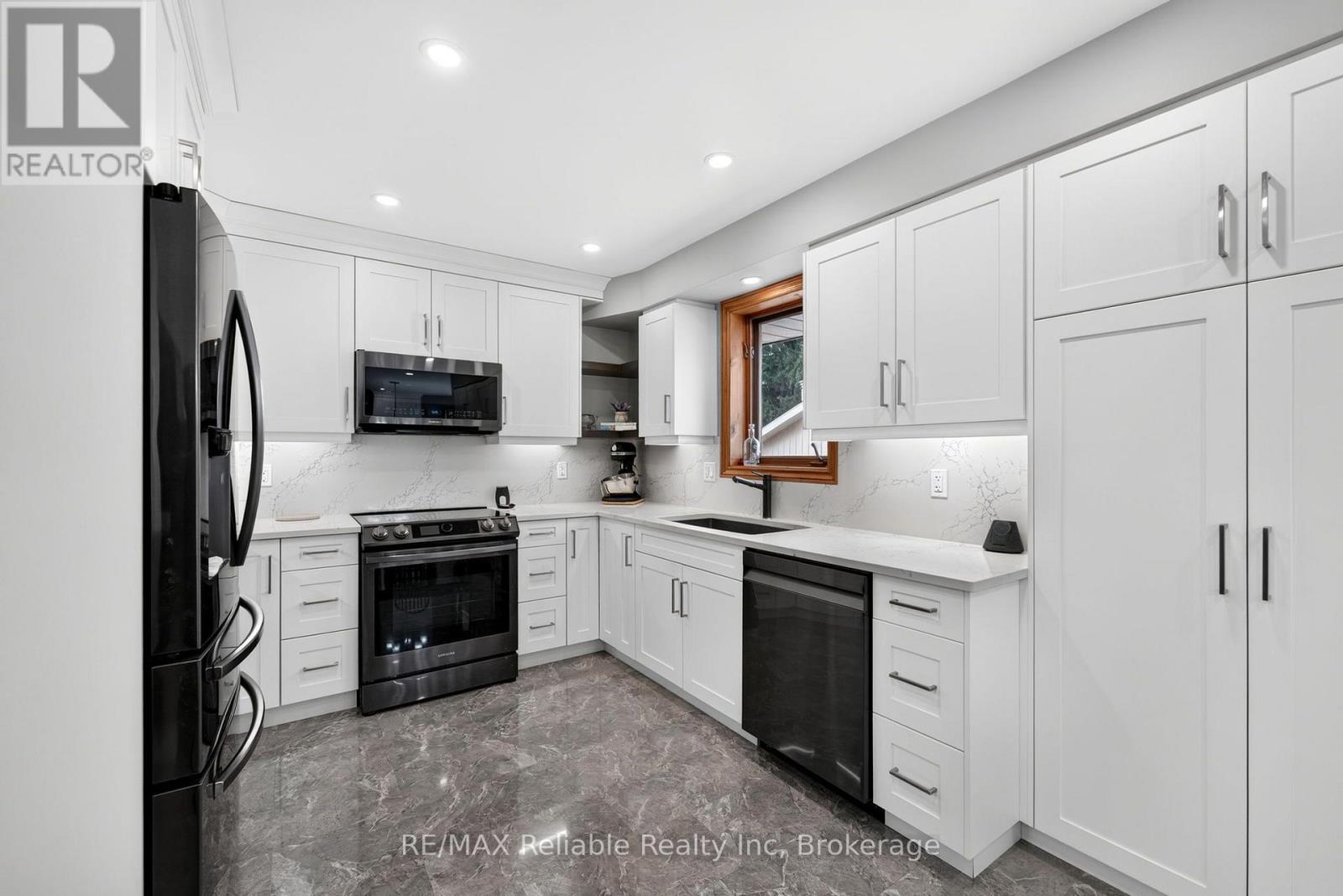43804 Hydro Line Road, Huron East, Ontario  N0K 1W0 - Photo 6 - X13696814