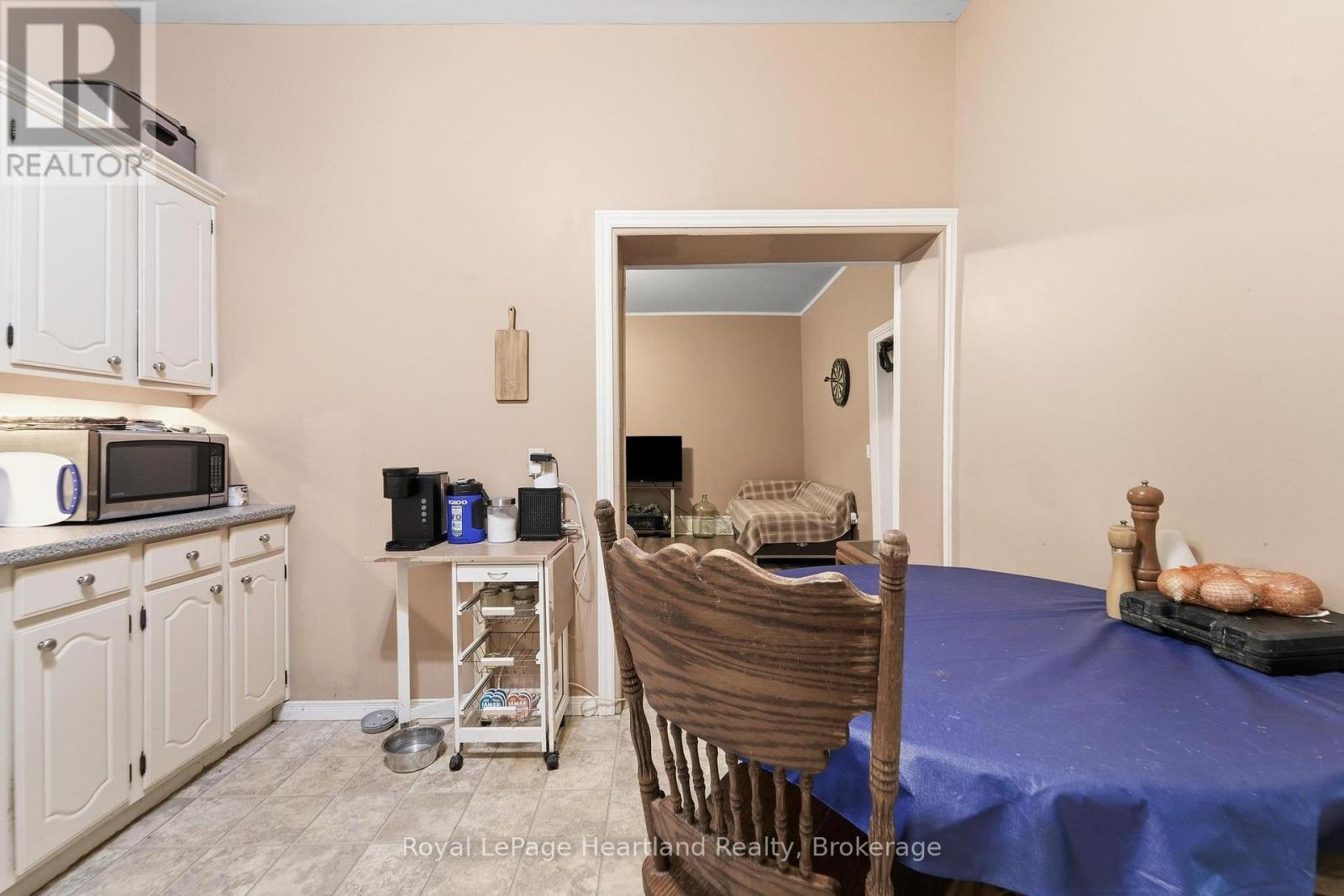 132 Queen Street, Central Huron, Ontario  N0M 1L0 - Photo 3 - X13698046