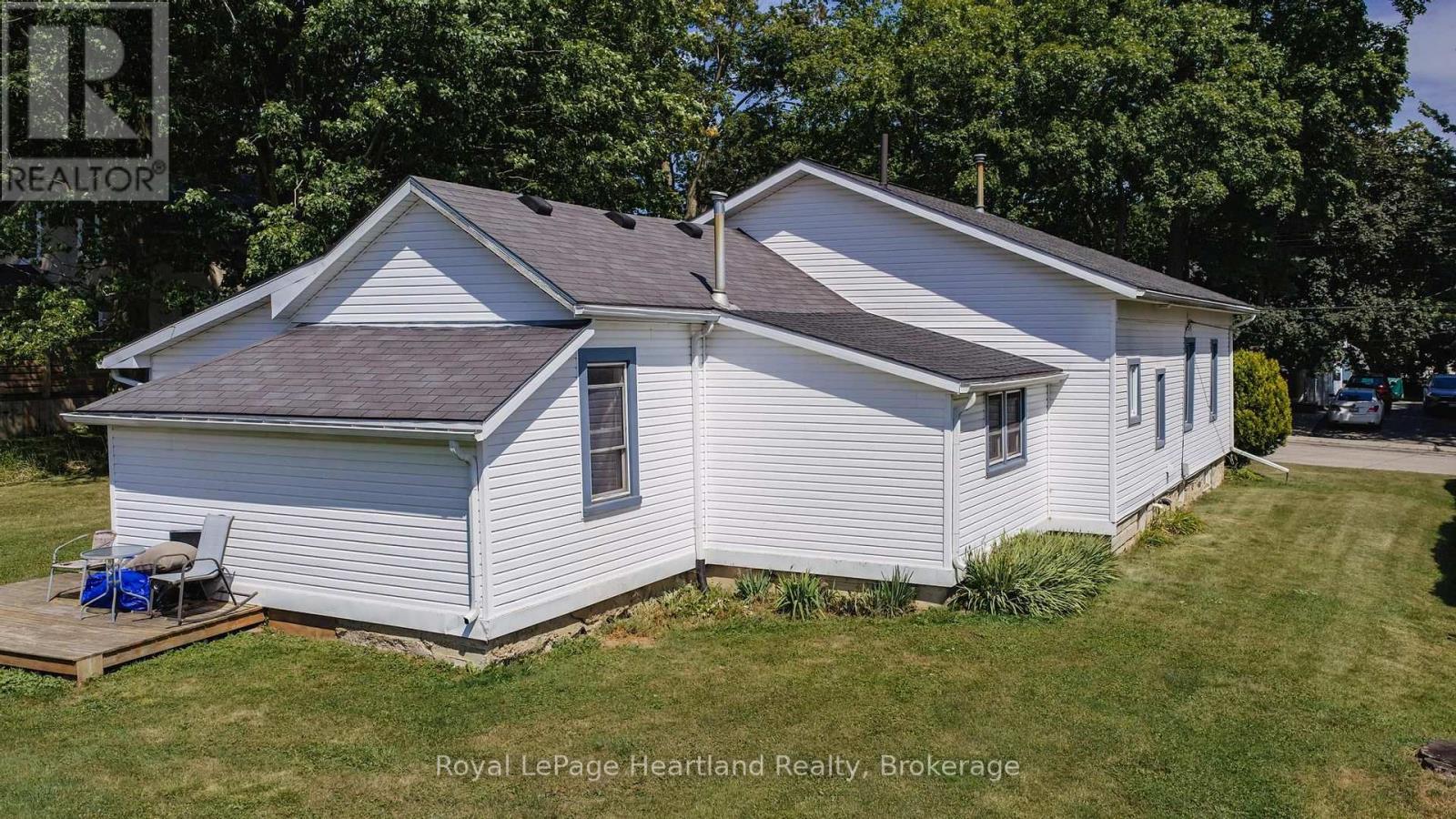 132 Queen Street, Central Huron, Ontario  N0M 1L0 - Photo 20 - X13698046