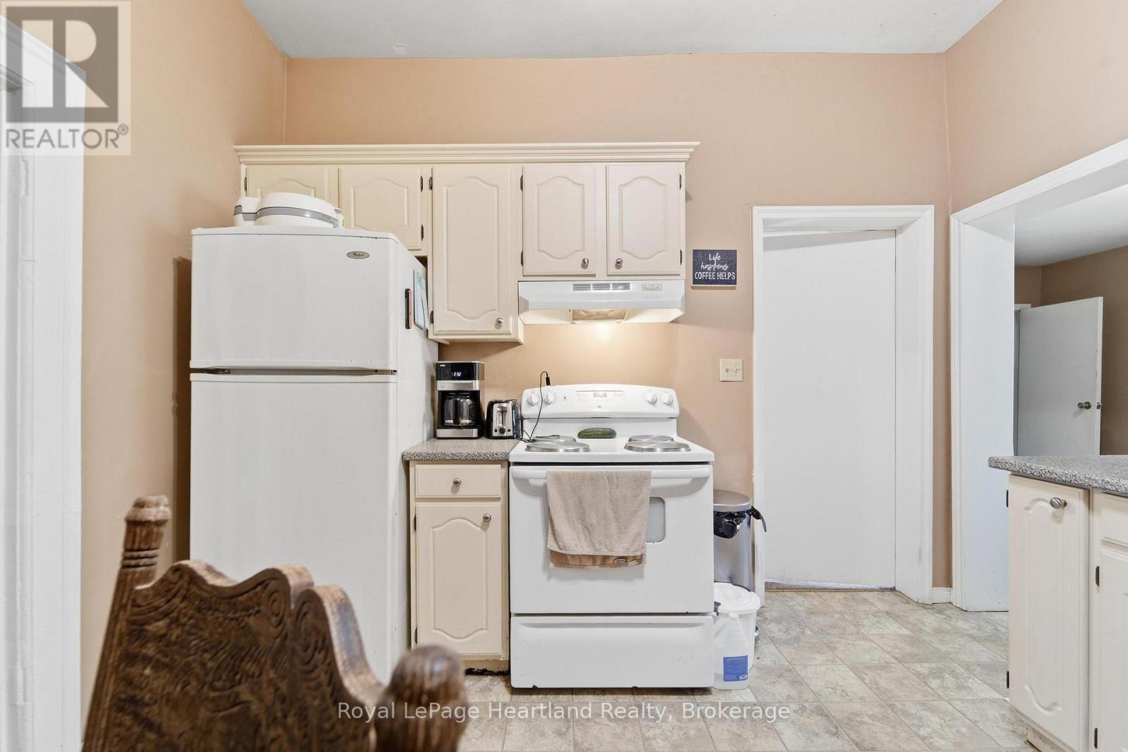 132 Queen Street, Central Huron, Ontario  N0M 1L0 - Photo 6 - X13698046