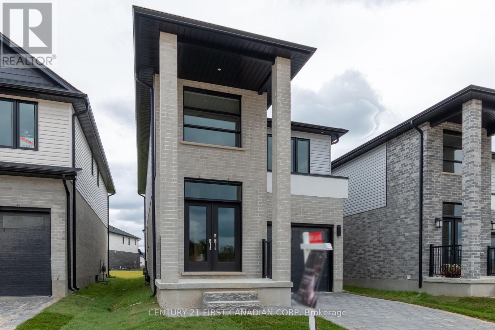 6453 Royal Magnolia Avenue, London South, Ontario  N6P 0K2 - Photo 2 - X13699746