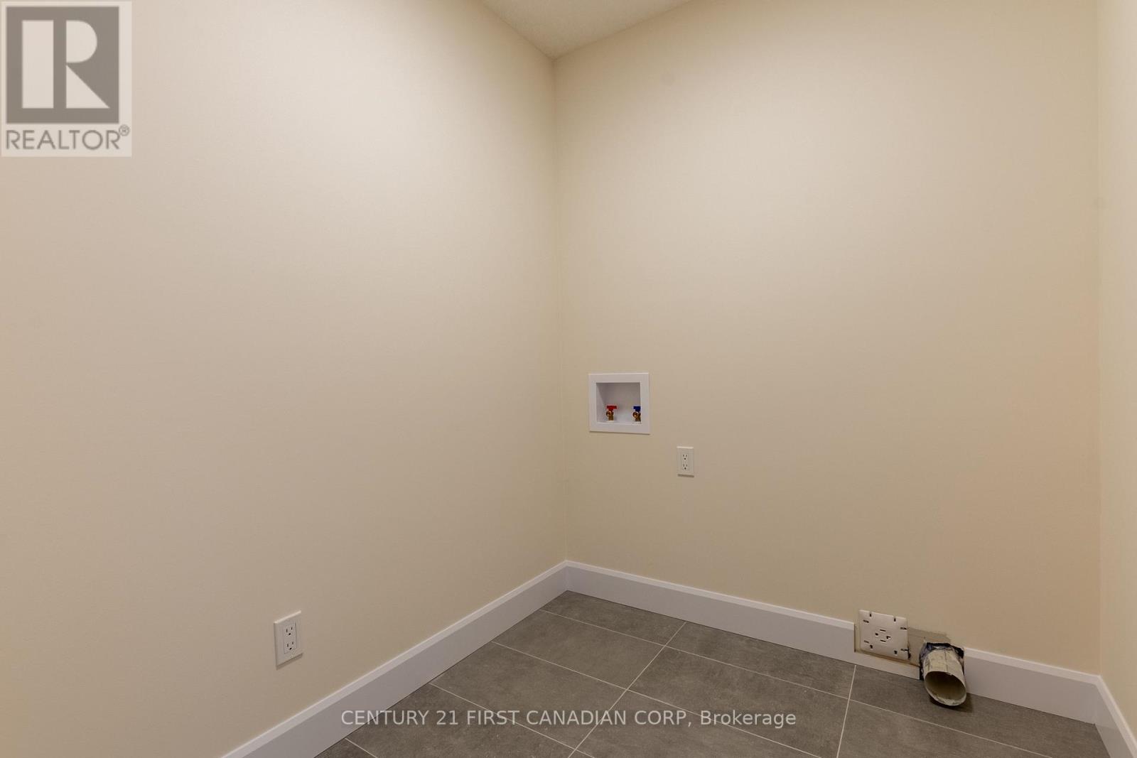 6453 Royal Magnolia Avenue, London South, Ontario  N6P 0K2 - Photo 20 - X13699746