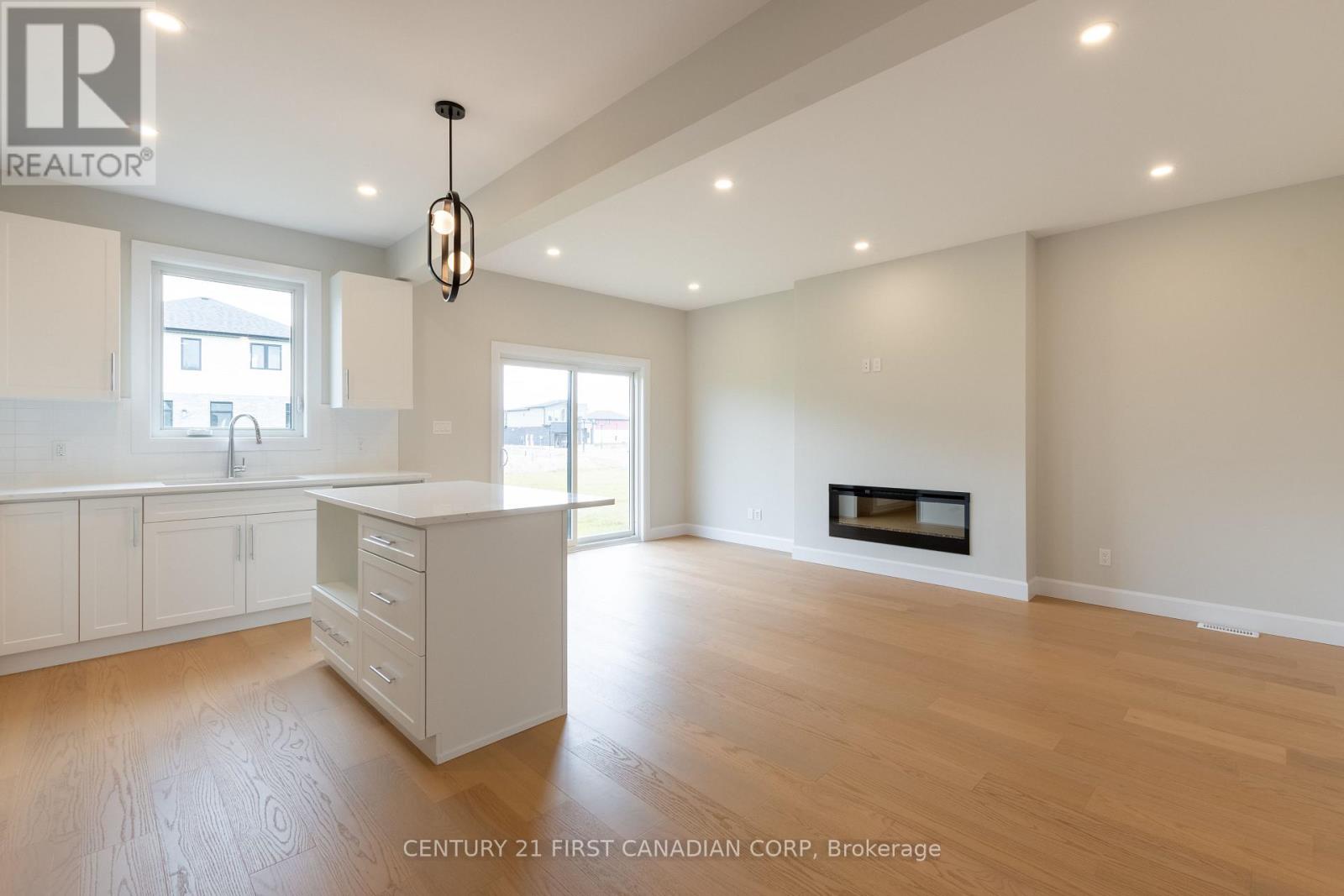 6453 Royal Magnolia Avenue, London South, Ontario  N6P 0K2 - Photo 5 - X13699746