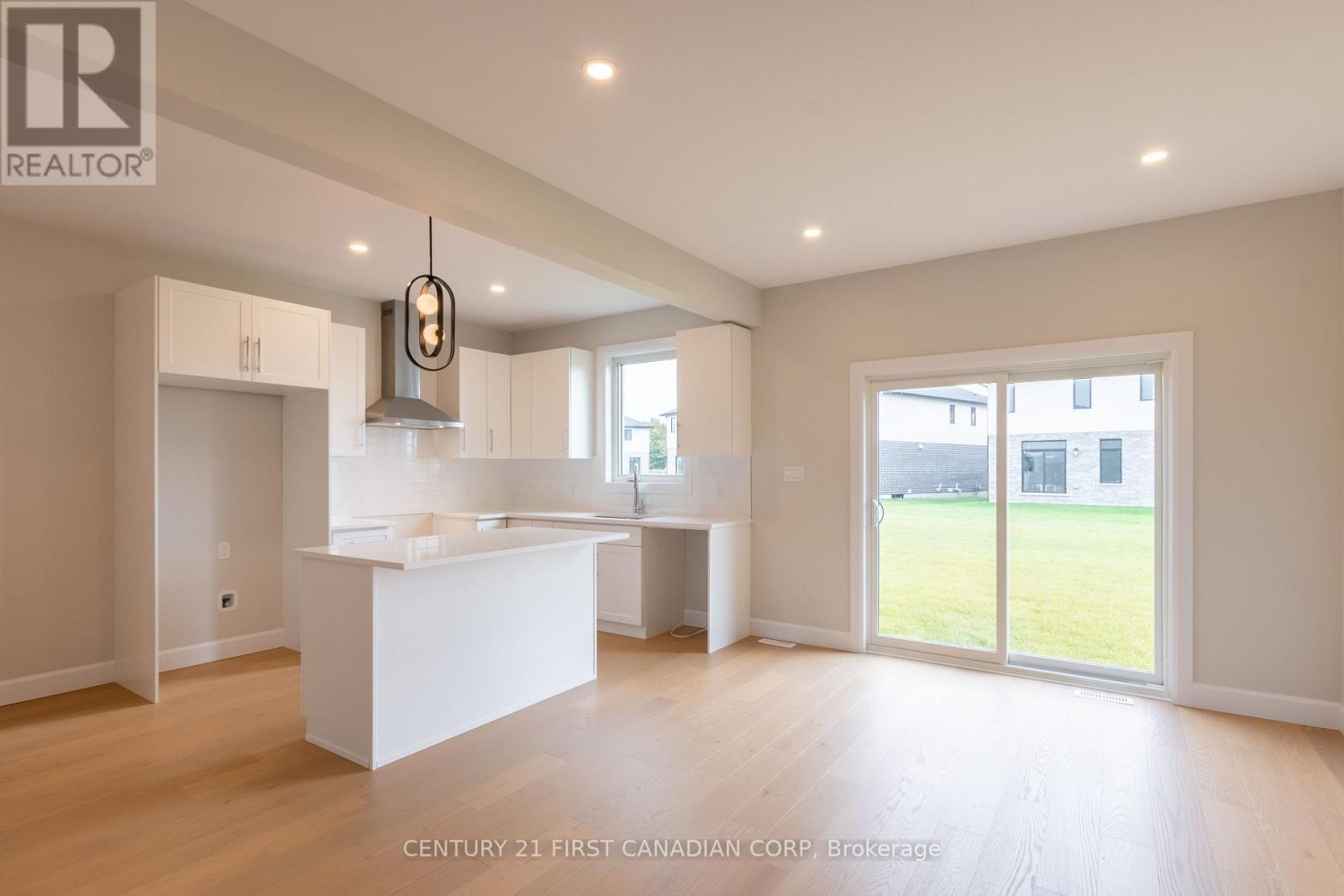 6453 Royal Magnolia Avenue, London South, Ontario  N6P 0K2 - Photo 7 - X13699746