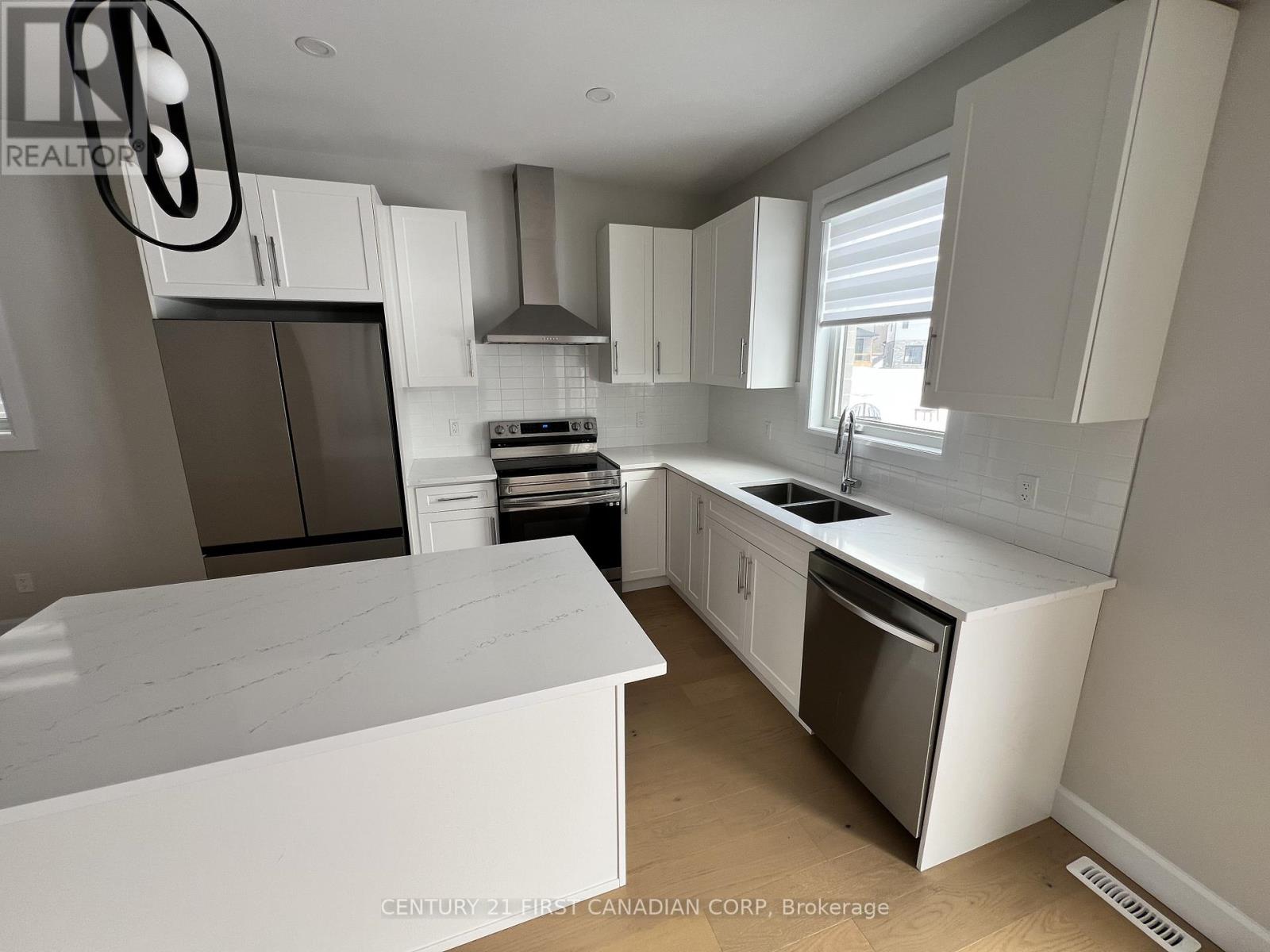 6453 Royal Magnolia Avenue, London South, Ontario  N6P 0K2 - Photo 8 - X13699746