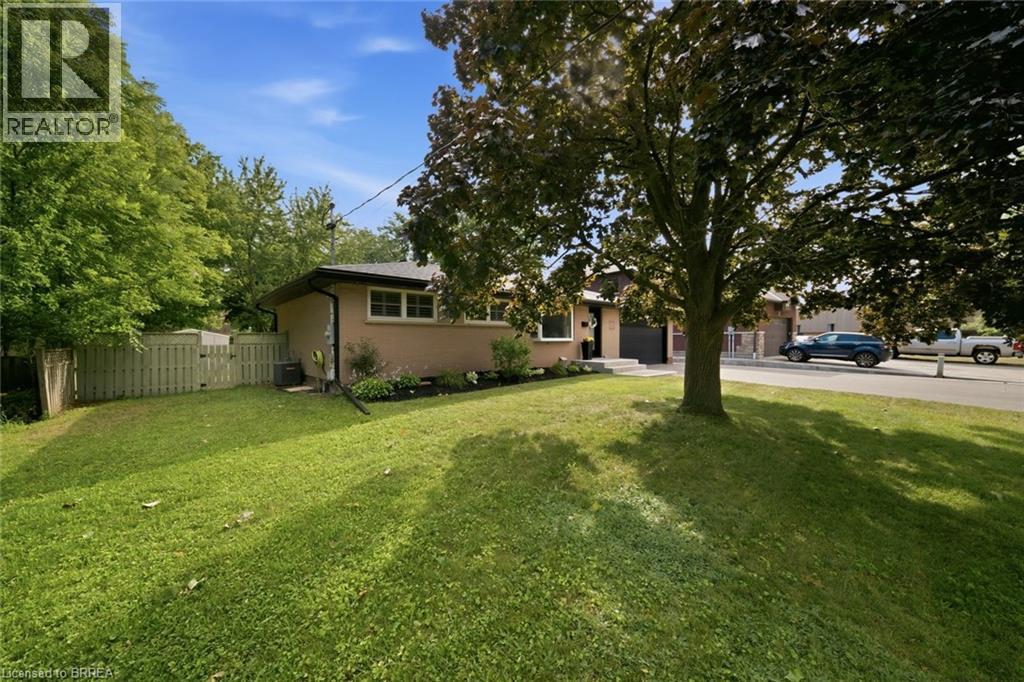 45 Wayne Drive, Brantford, Ontario  N3R 2Y8 - Photo 3 - 40856465