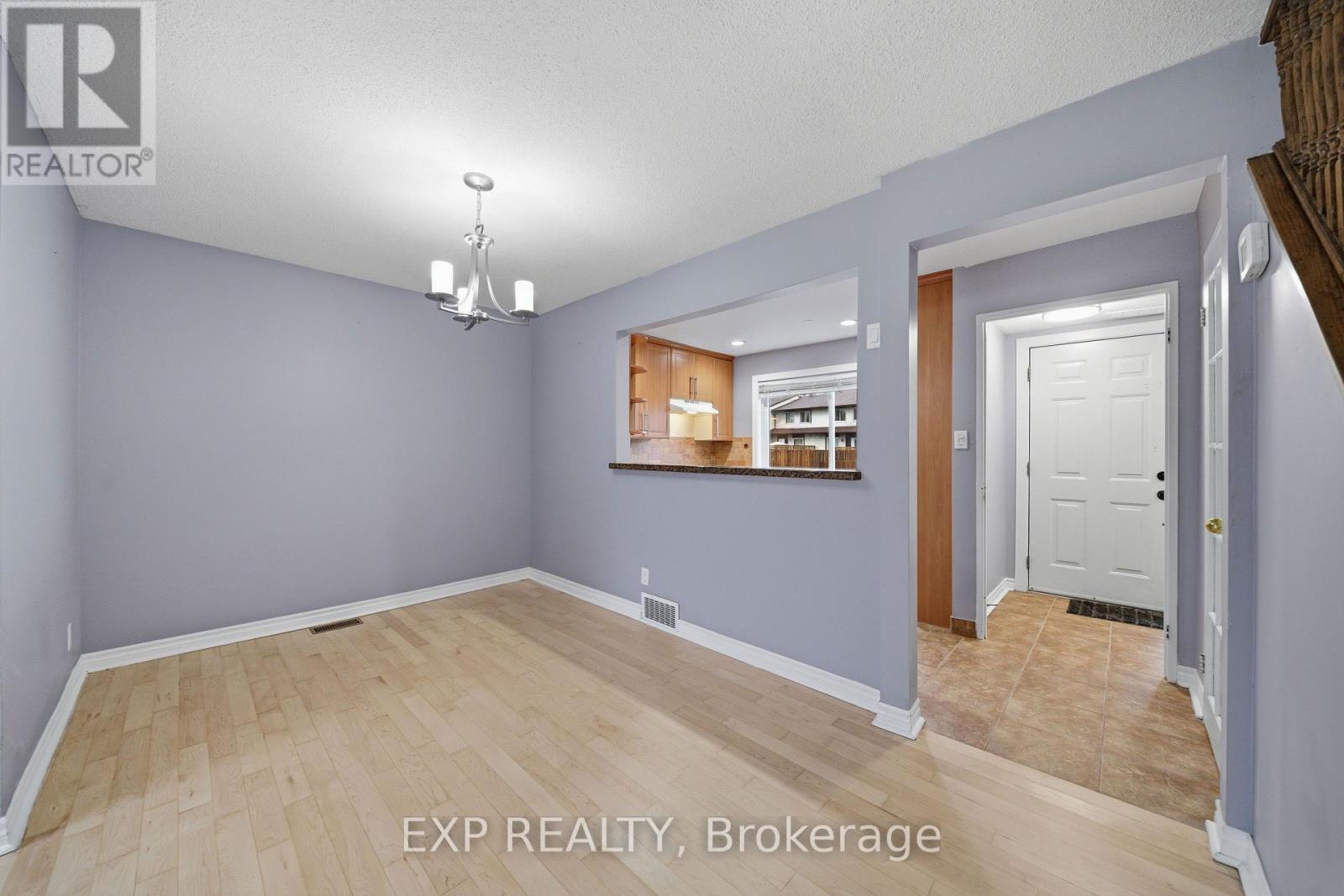 1713 Heatherington Road, Ottawa, Ontario  K1V 8T8 - Photo 7 - X13699750