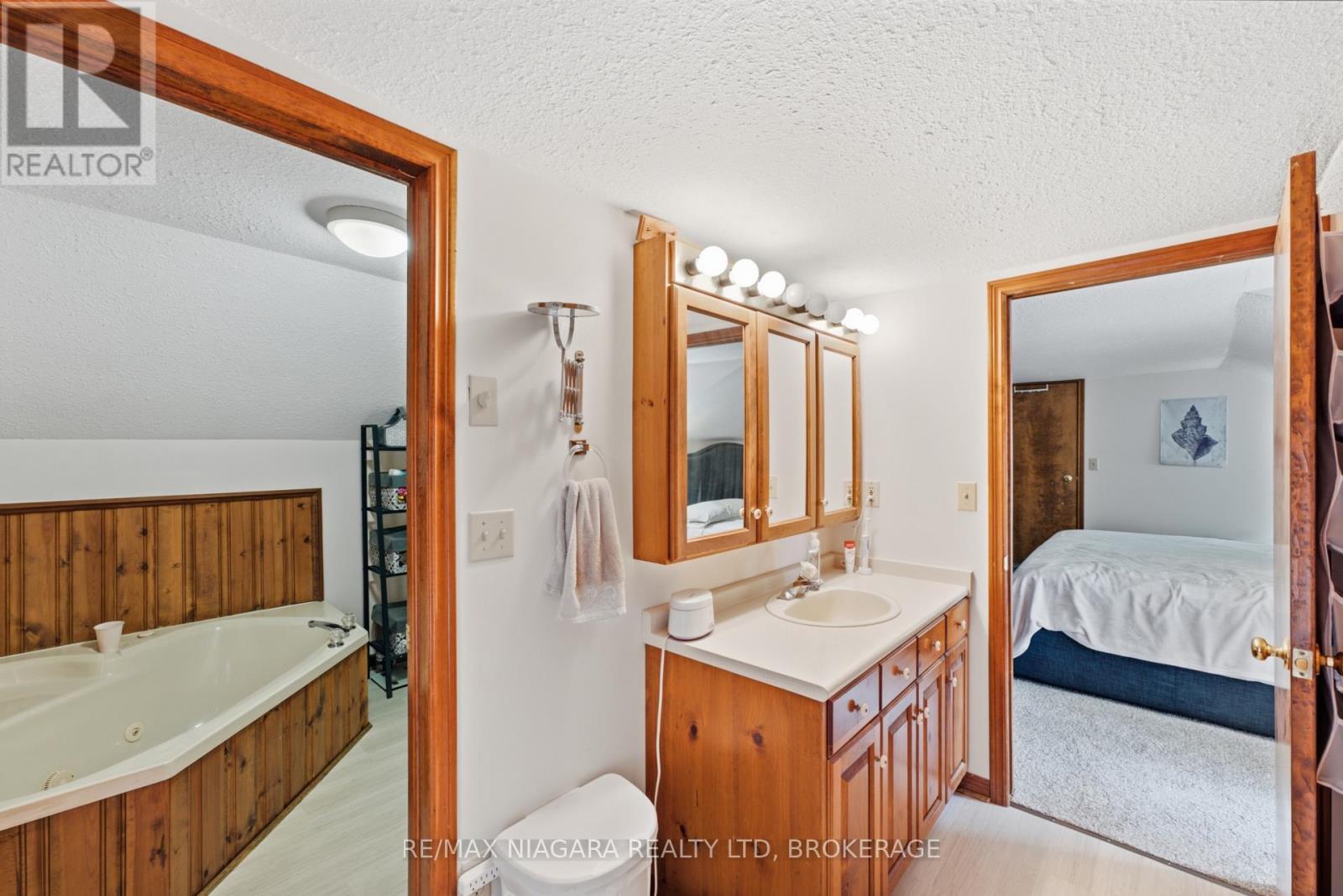 4491 Canborough Road, West Lincoln (Bismark/wellandport), Ontario  L0R 2J0 - Photo 18 - X13699814