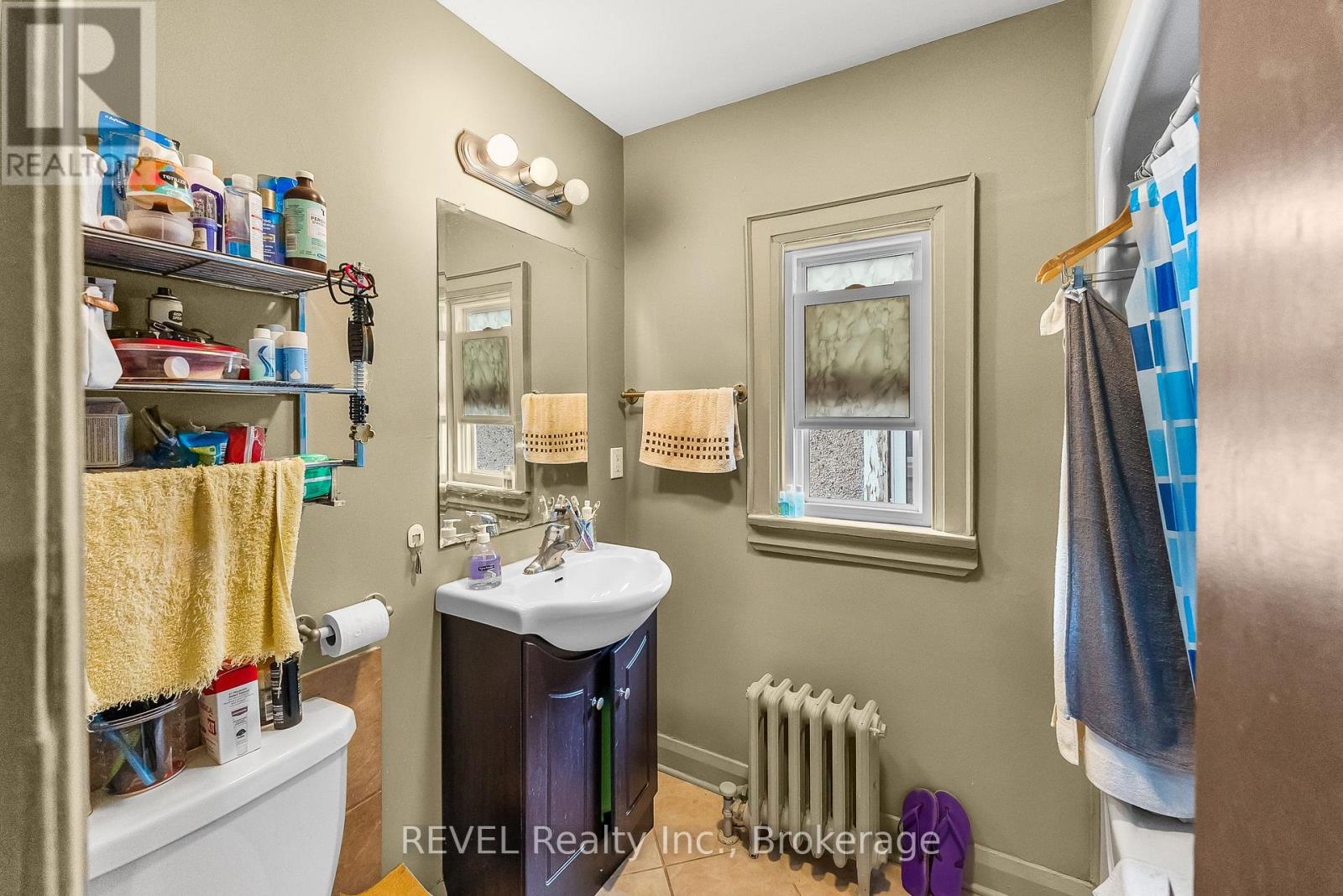 Upper - 28 Division Street, St. Catharines, Ontario  L2R 3G2 - Photo 5 - X13699826