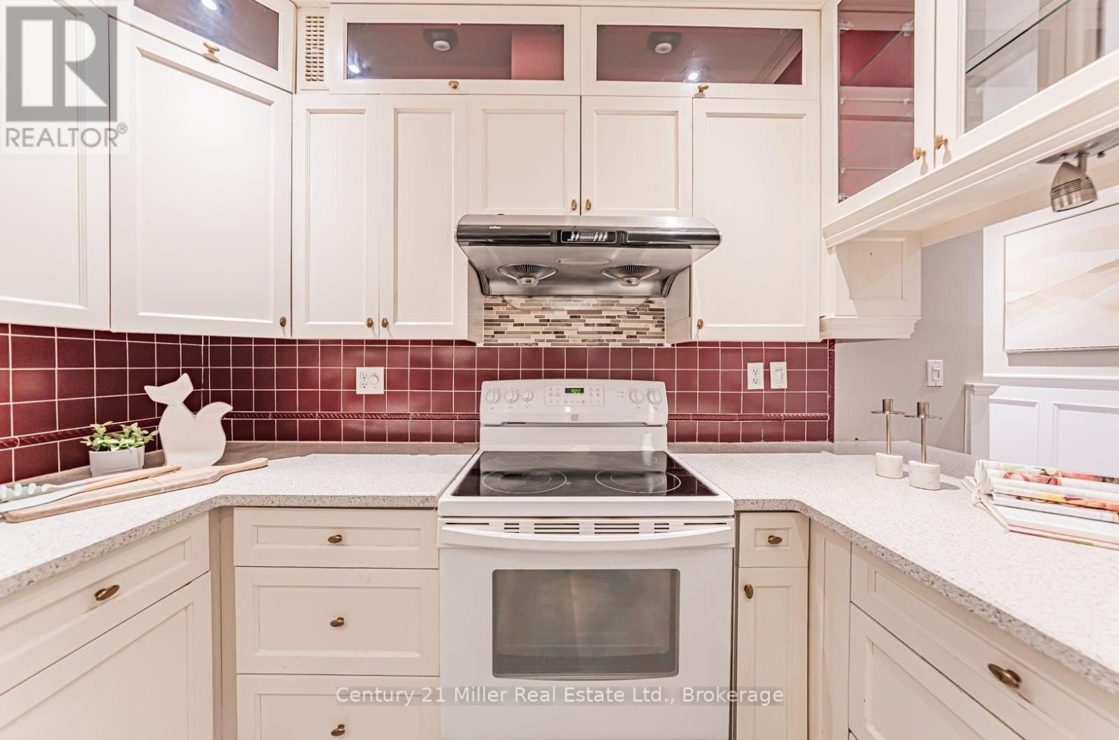 First Floor - 889 Avenue Road, Toronto, Ontario  M5P 2K7 - Photo 10 - C13699834