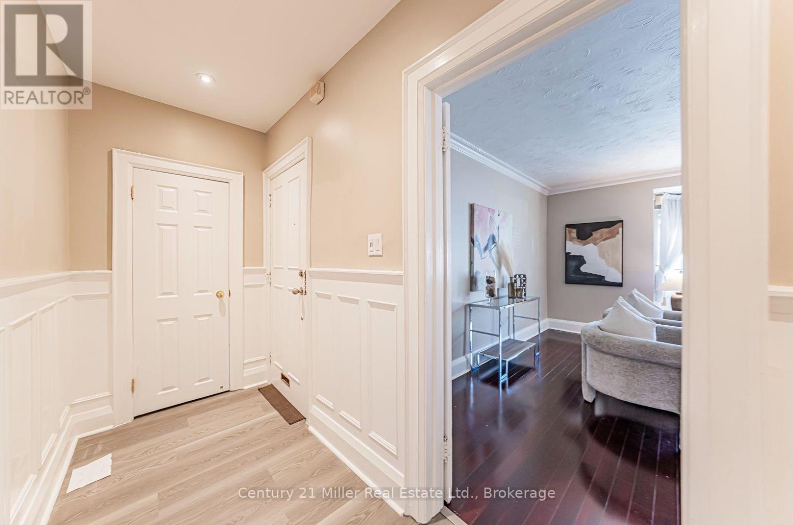First Floor - 889 Avenue Road, Toronto, Ontario  M5P 2K7 - Photo 3 - C13699834