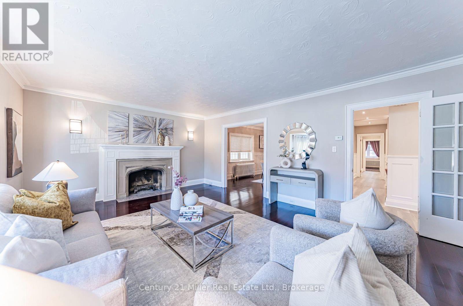 First Floor - 889 Avenue Road, Toronto, Ontario  M5P 2K7 - Photo 5 - C13699834