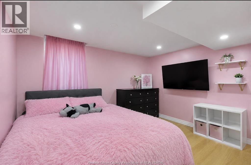 9335 Esplanade, Windsor, Ontario  N8R 1J3 - Photo 13 - 26020099