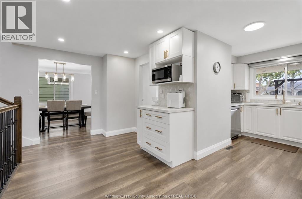 9335 Esplanade, Windsor, Ontario  N8R 1J3 - Photo 3 - 26020099