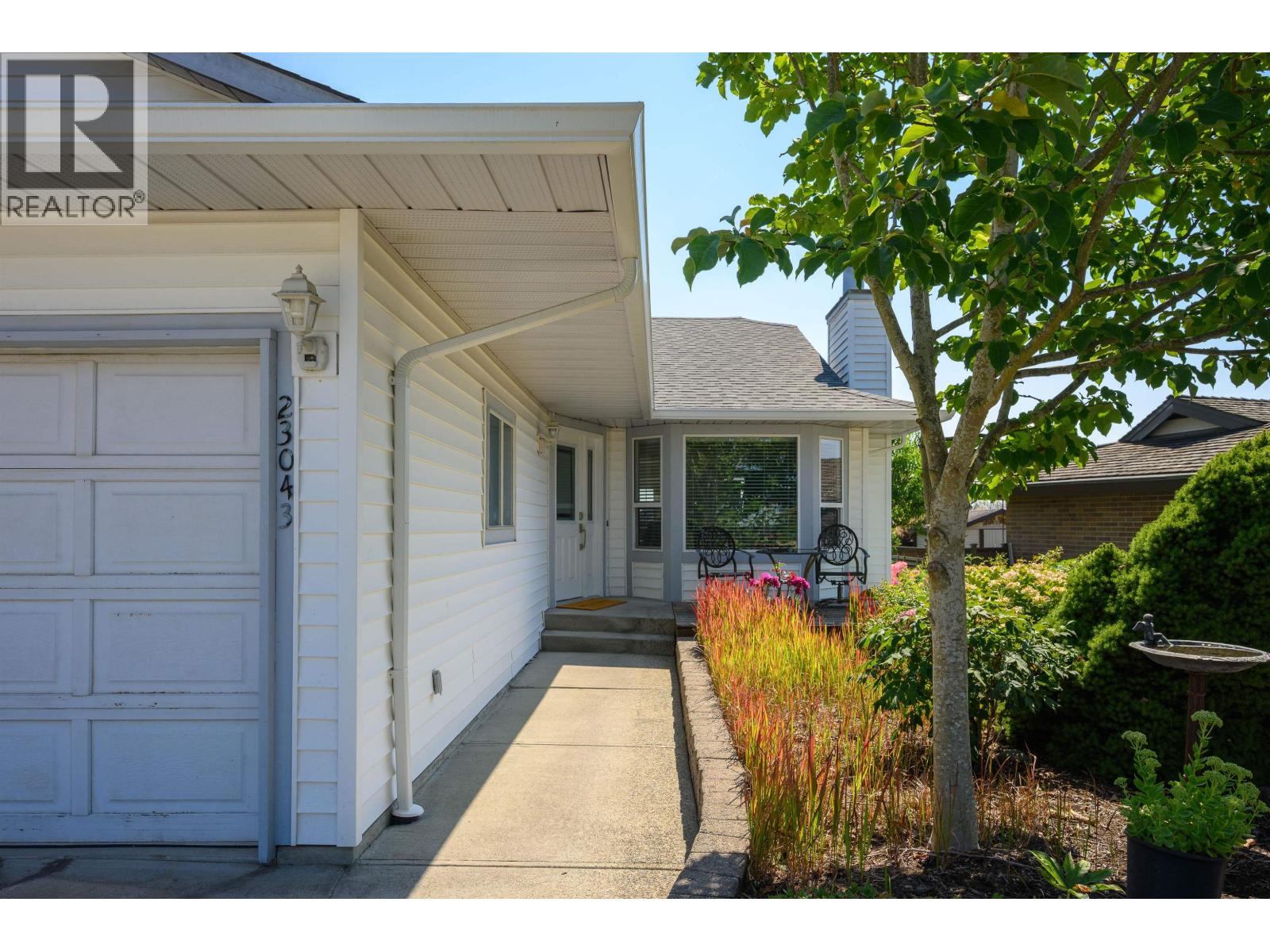 23043 Olund Crescent, Maple Ridge, British Columbia  V2X 0E8 - Photo 2 - R3157802