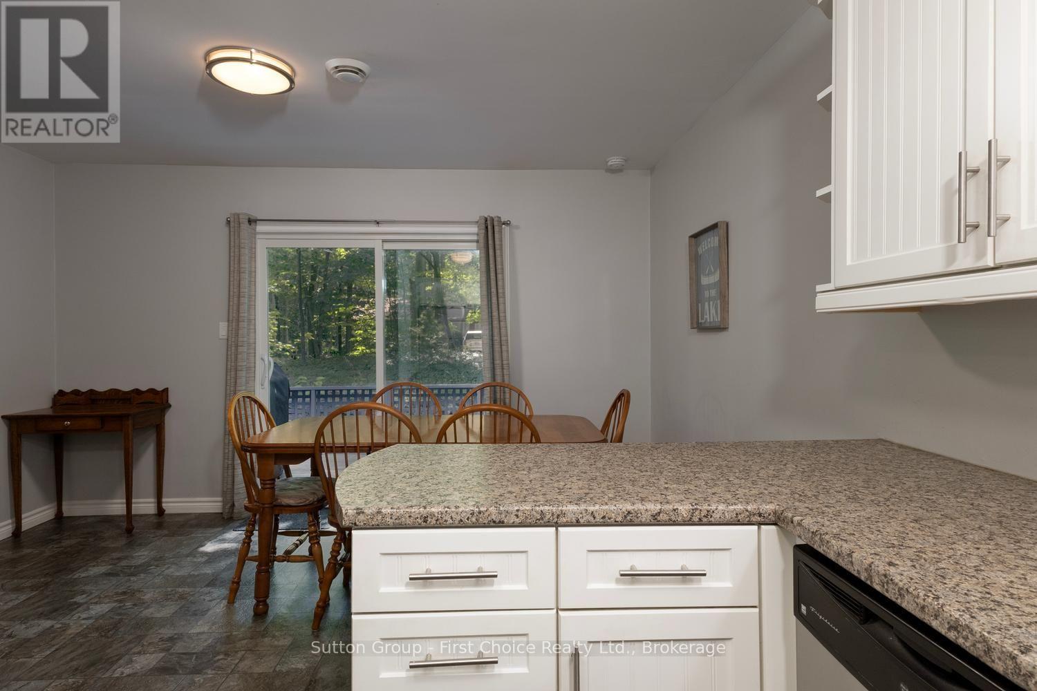 10287 Christie Boulevard, Lambton Shores (Bosanquet), Ontario  N0M 1T0 - Photo 12 - X13699788