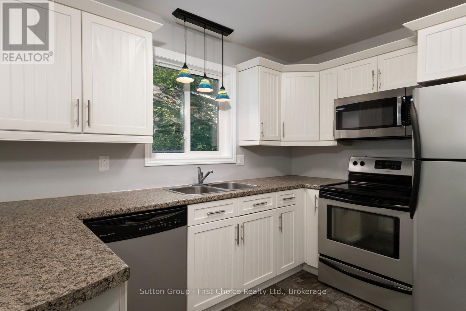 10287 Christie Boulevard, Lambton Shores (Bosanquet), Ontario  N0M 1T0 - Photo 13 - X13699788