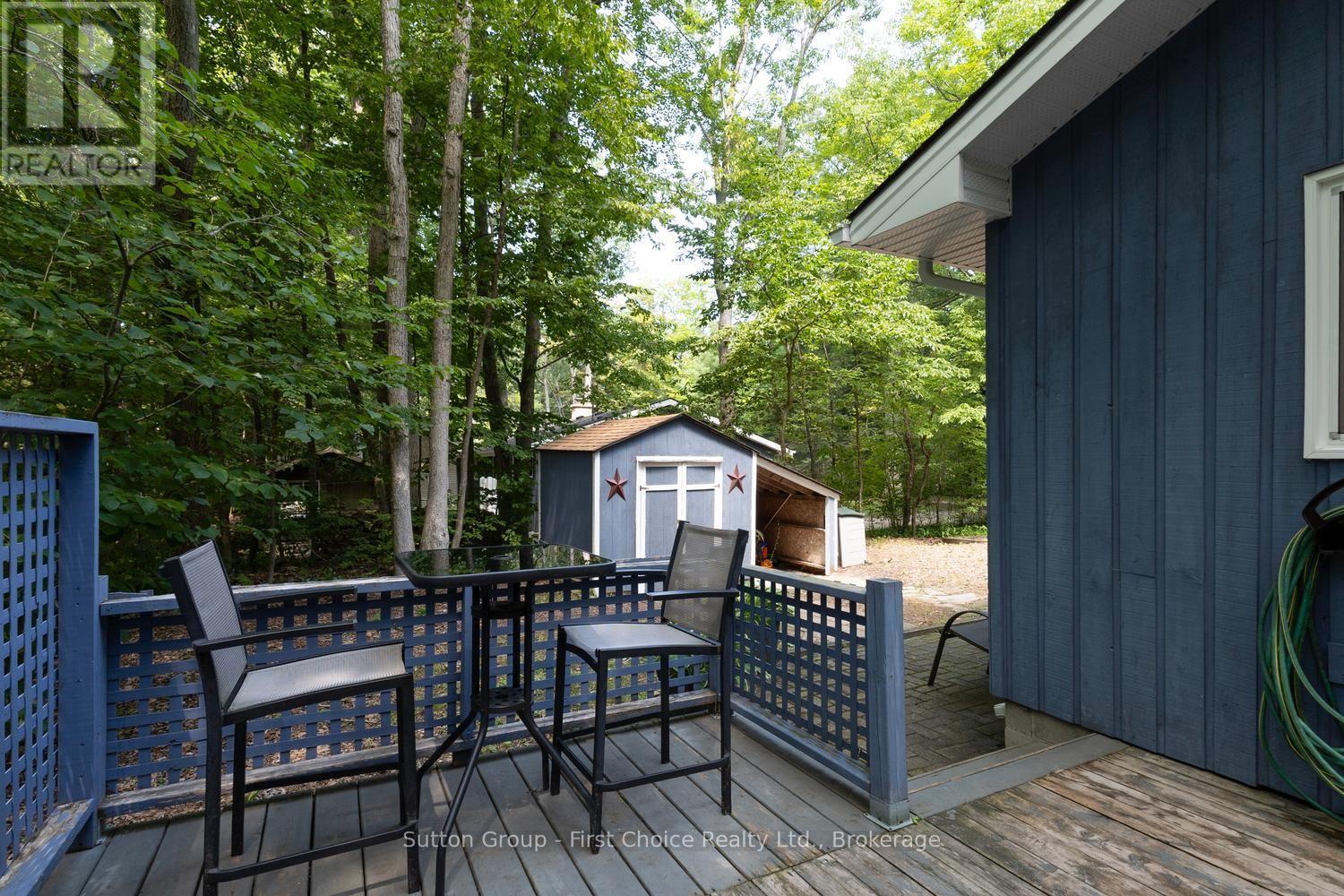 10287 Christie Boulevard, Lambton Shores (Bosanquet), Ontario  N0M 1T0 - Photo 7 - X13699788