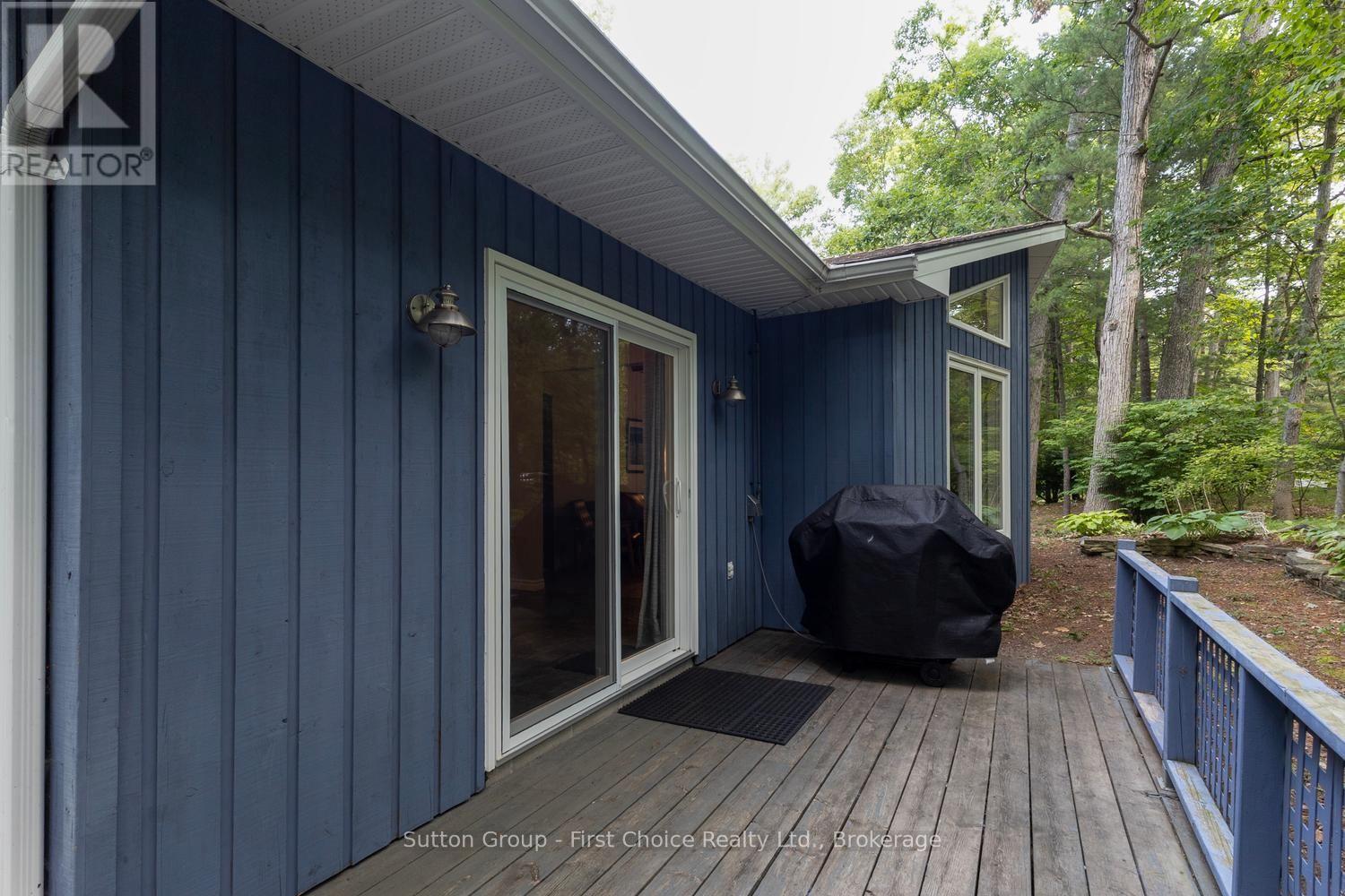 10287 Christie Boulevard, Lambton Shores (Bosanquet), Ontario  N0M 1T0 - Photo 9 - X13699788