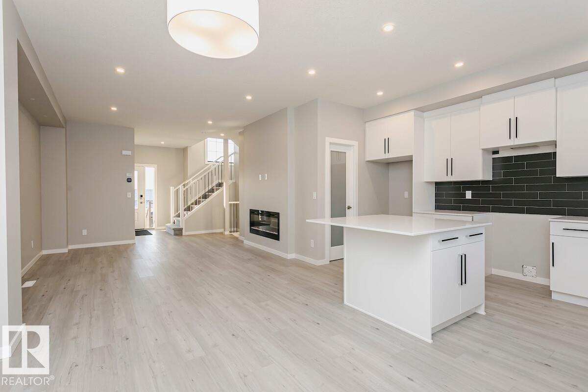 1 Clichy Cl, St. Albert, Alberta  T8T 2E3 - Photo 2 - E4479833