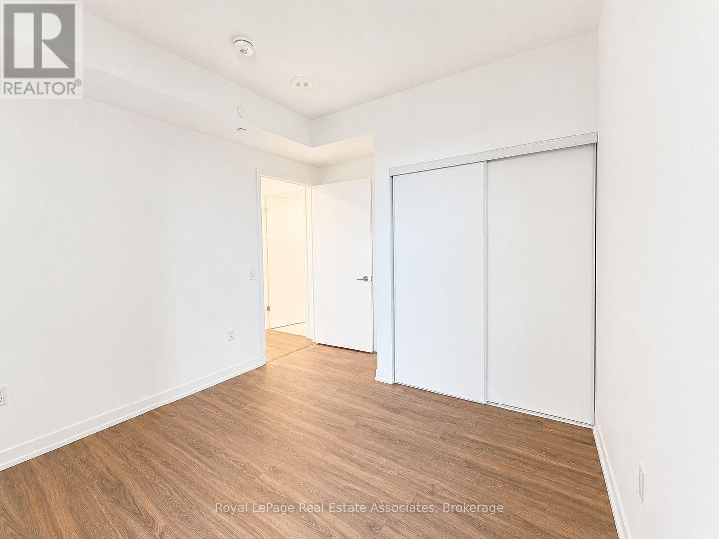 401 - 251 Masonry Way, Mississauga, Ontario  L5H 0B3 - Photo 8 - W13699718