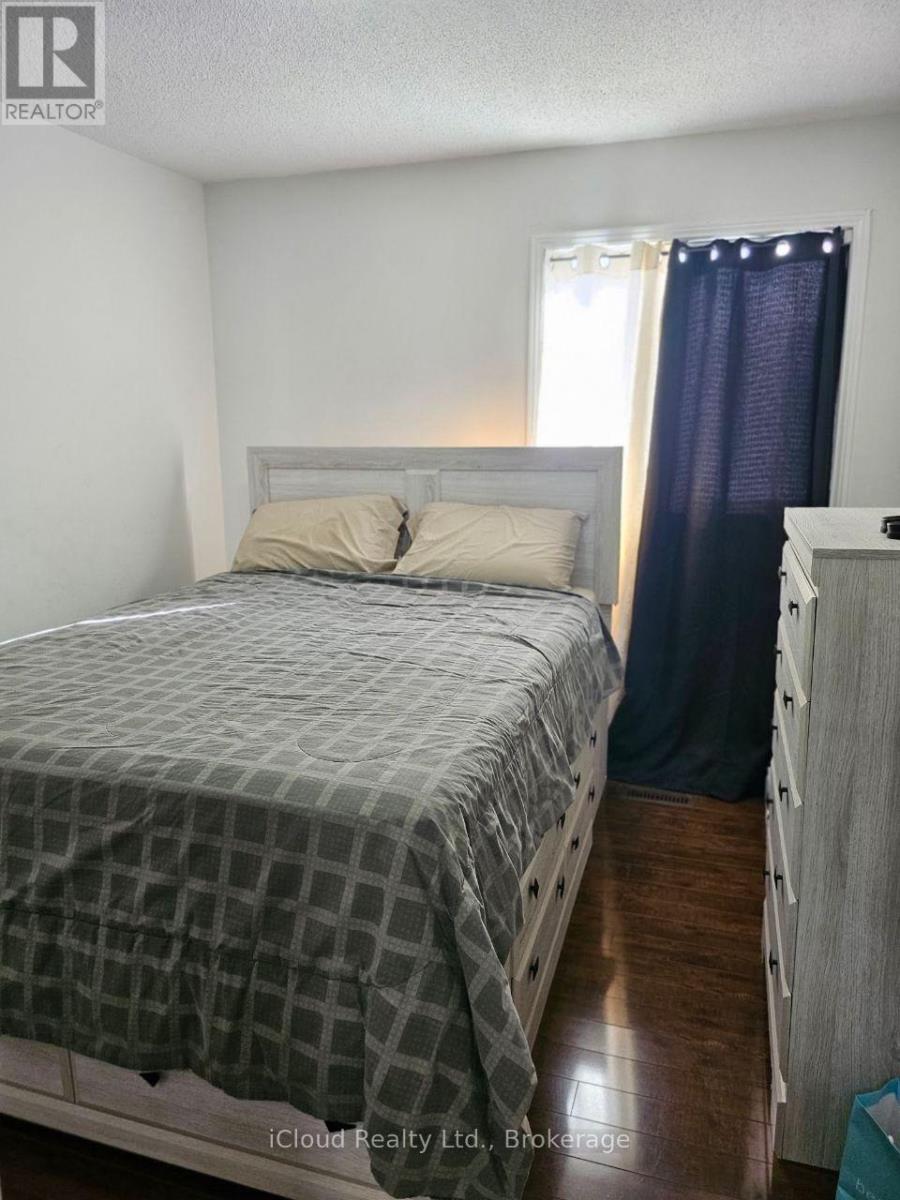 Upper - 61 Hull Street, Mississauga, Ontario  L4T 1C9 - Photo 16 - W13699794