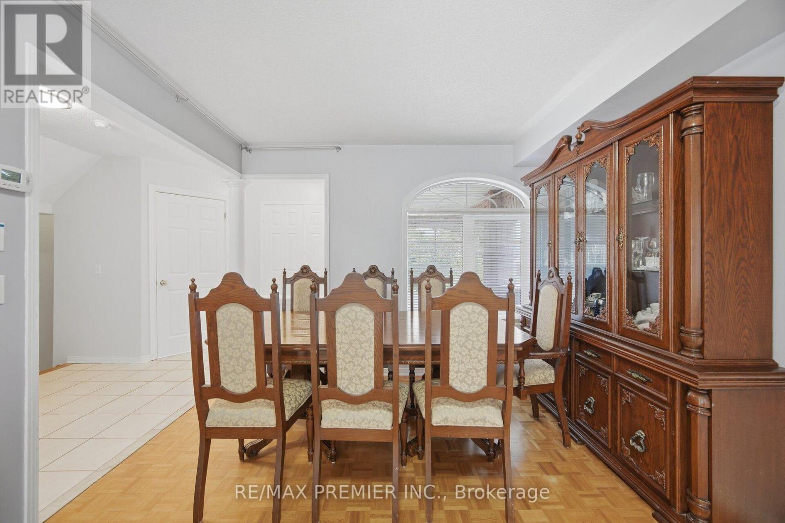14 Crestridge Drive, Caledon, Ontario  L7E 2T7 - Photo 3 - W13699824