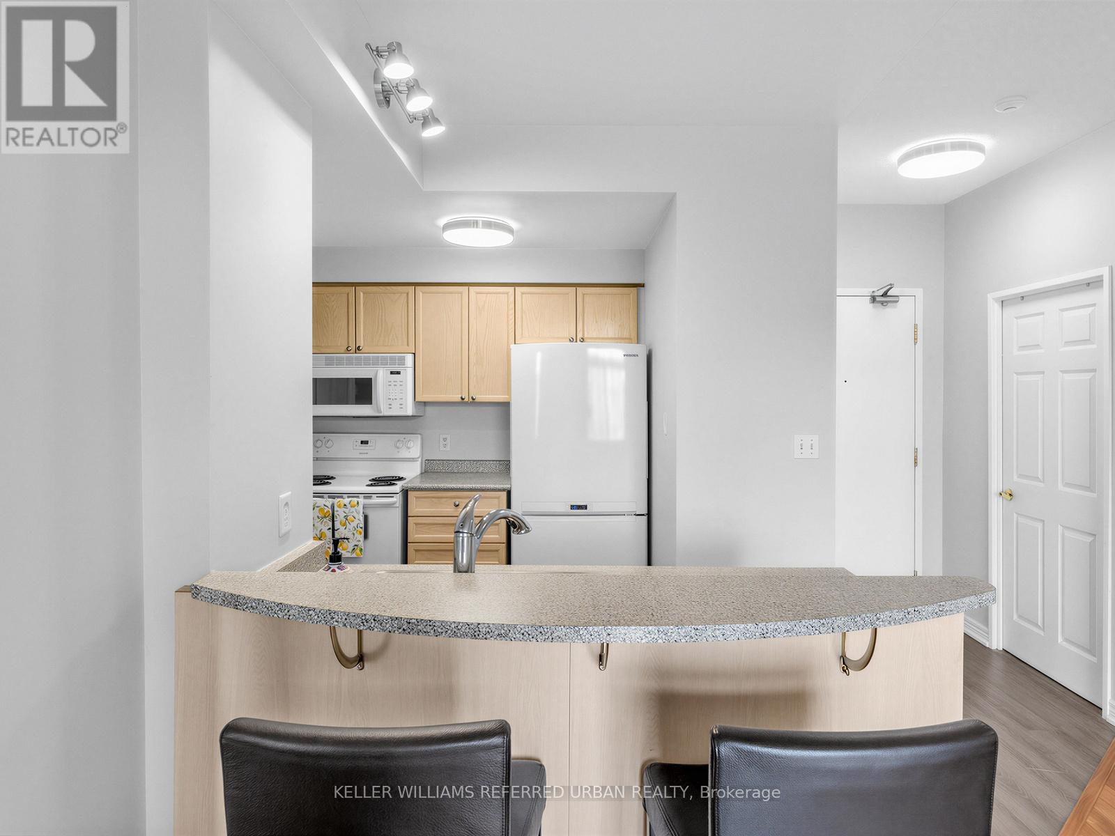 406 - 2301 Parkhaven Boulevard, Oakville, Ontario  L6H 6V6 - Photo 6 - W13699842